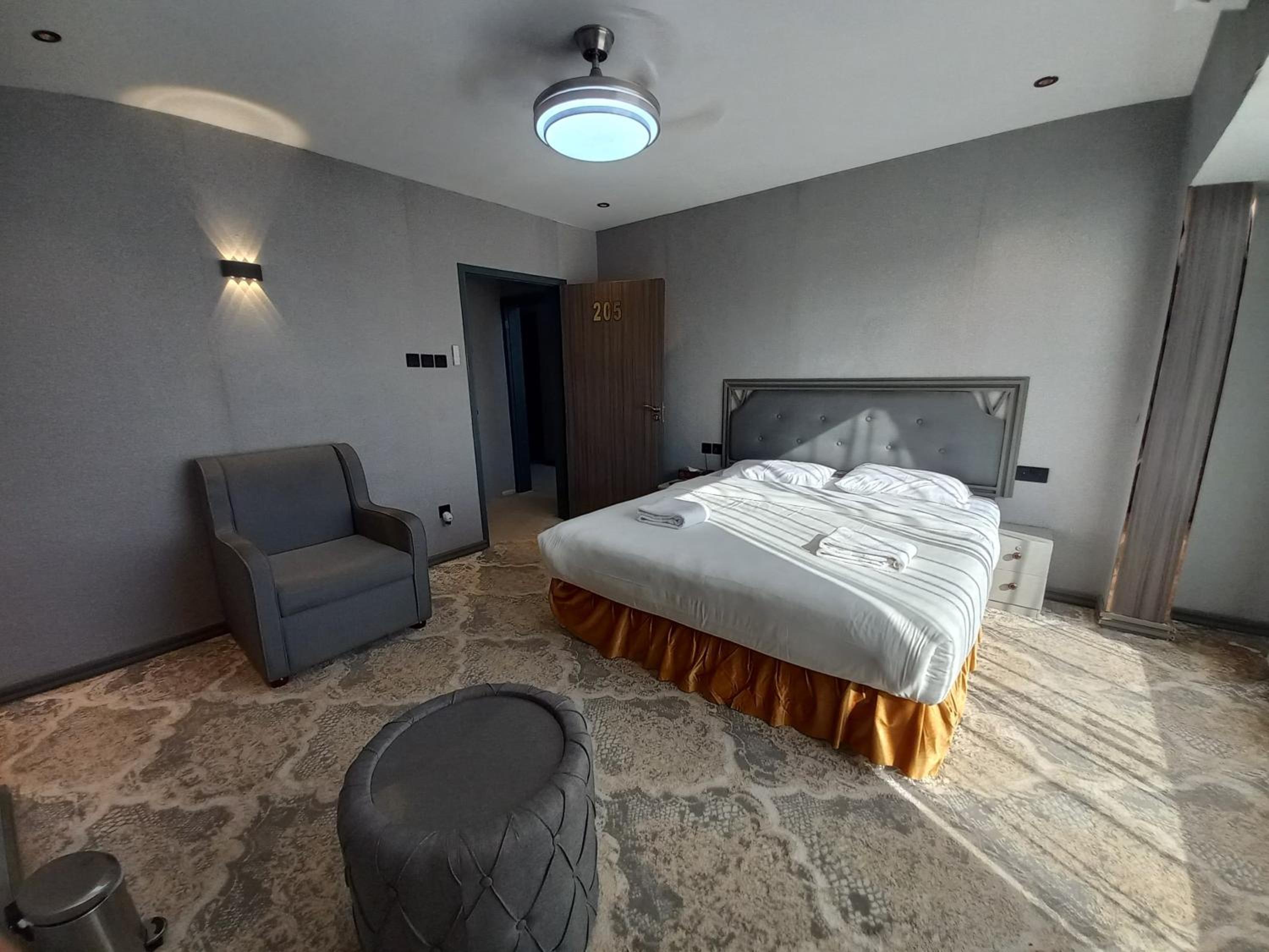 Budget Double Room photo 3
