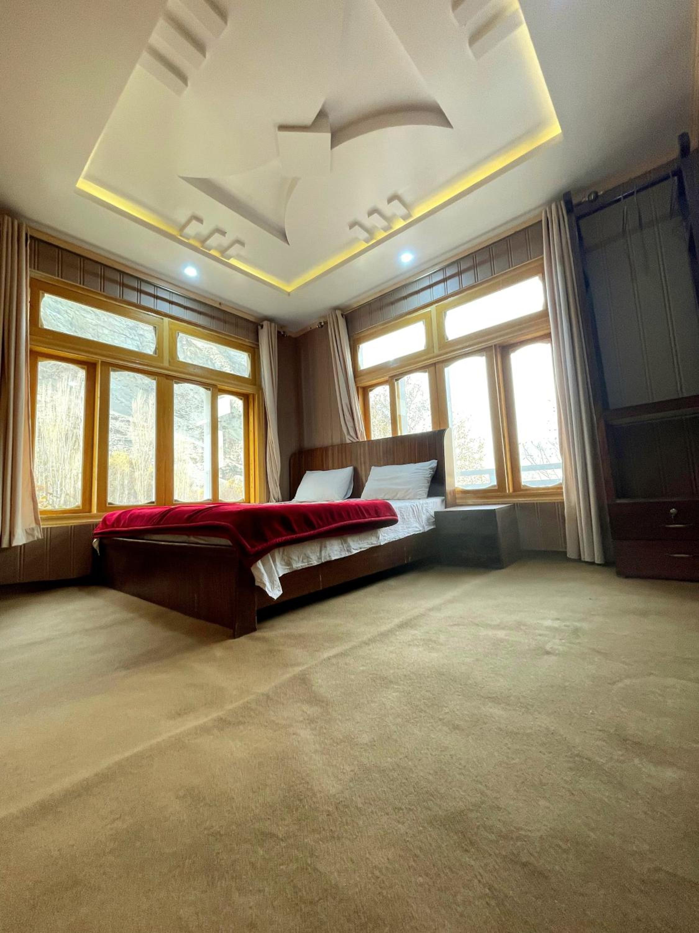 Deluxe Queen Room photo 2