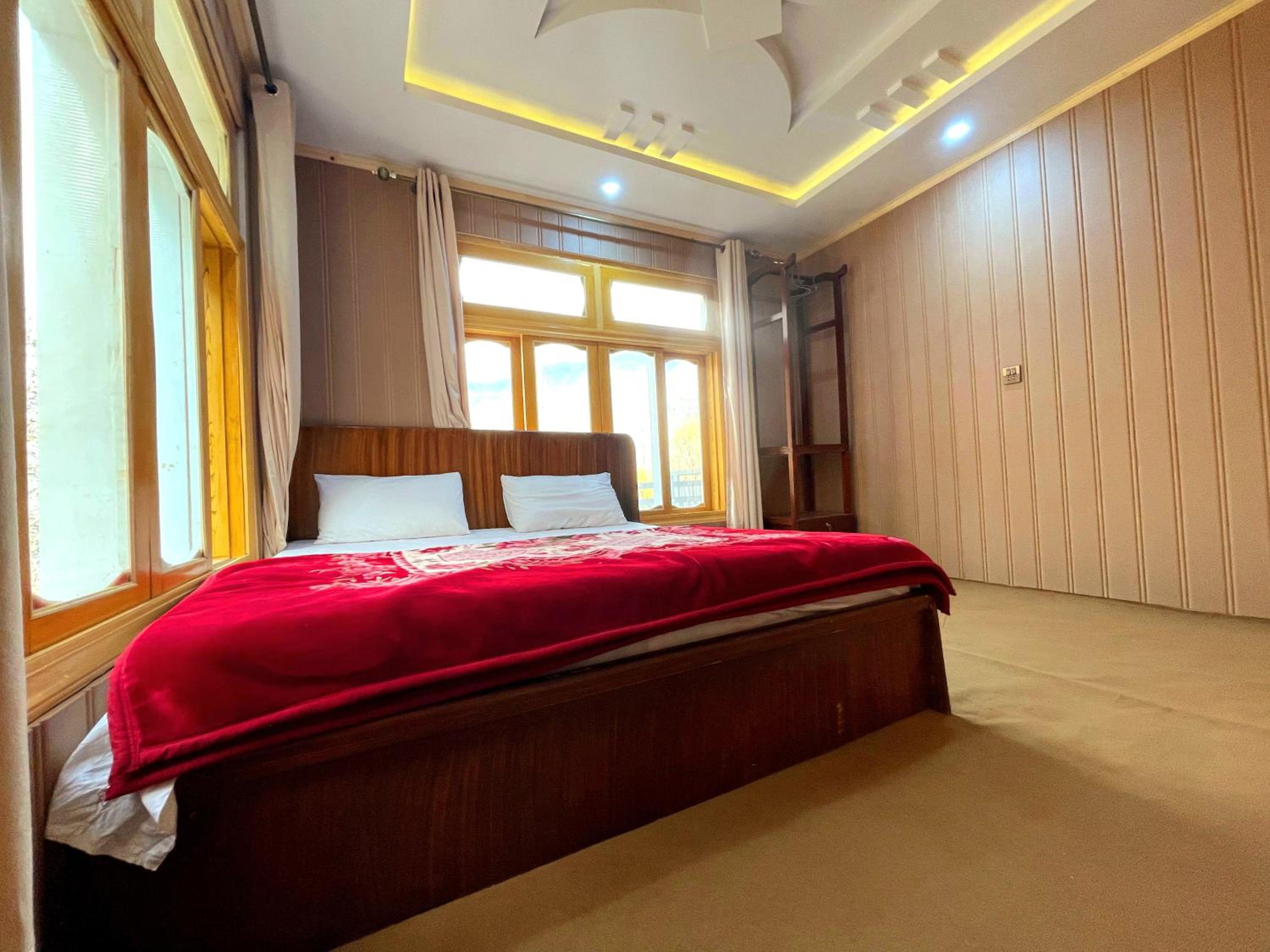 Deluxe Queen Room photo 3