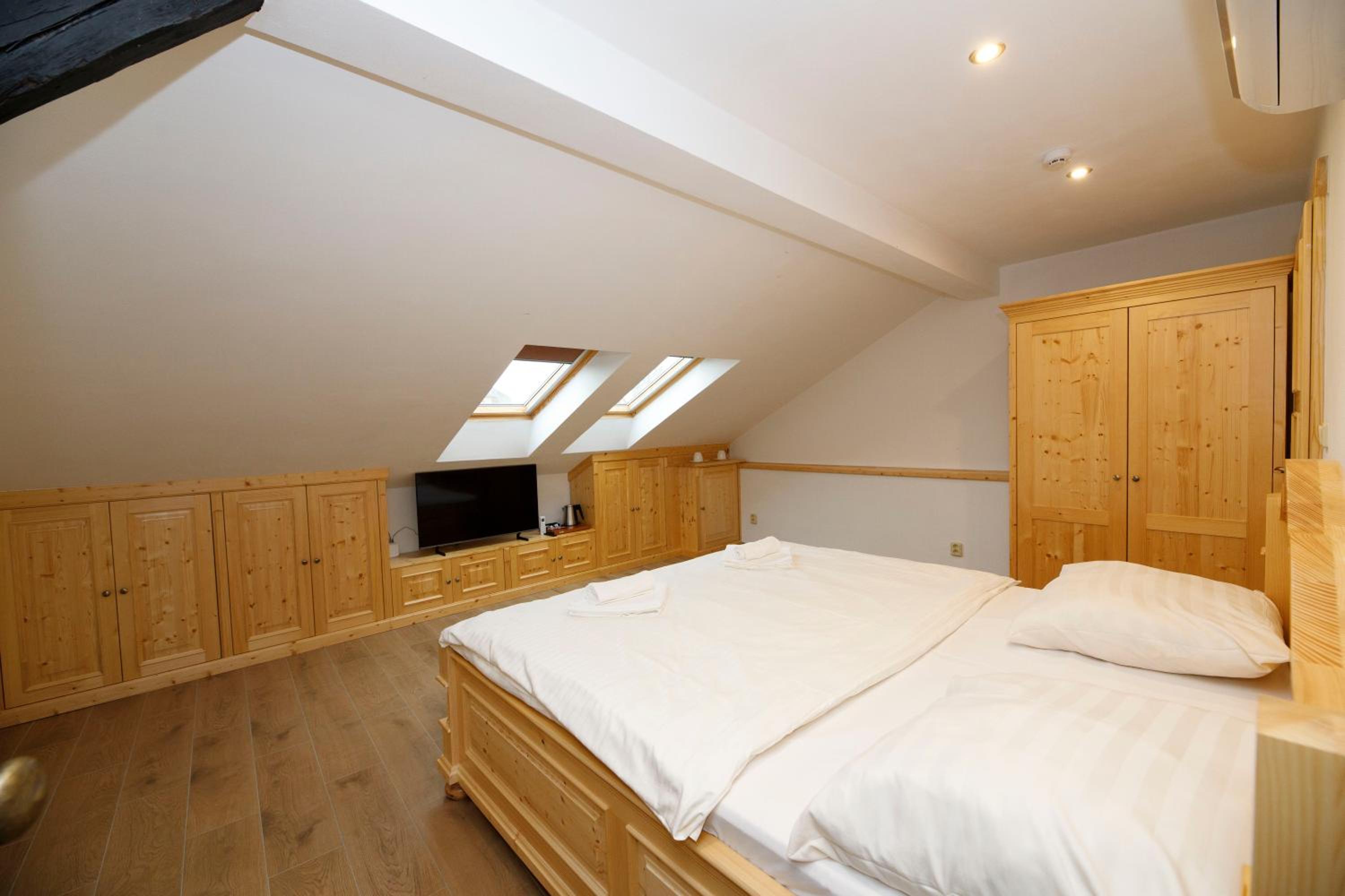 Double Room with Private Bathroom photo 1