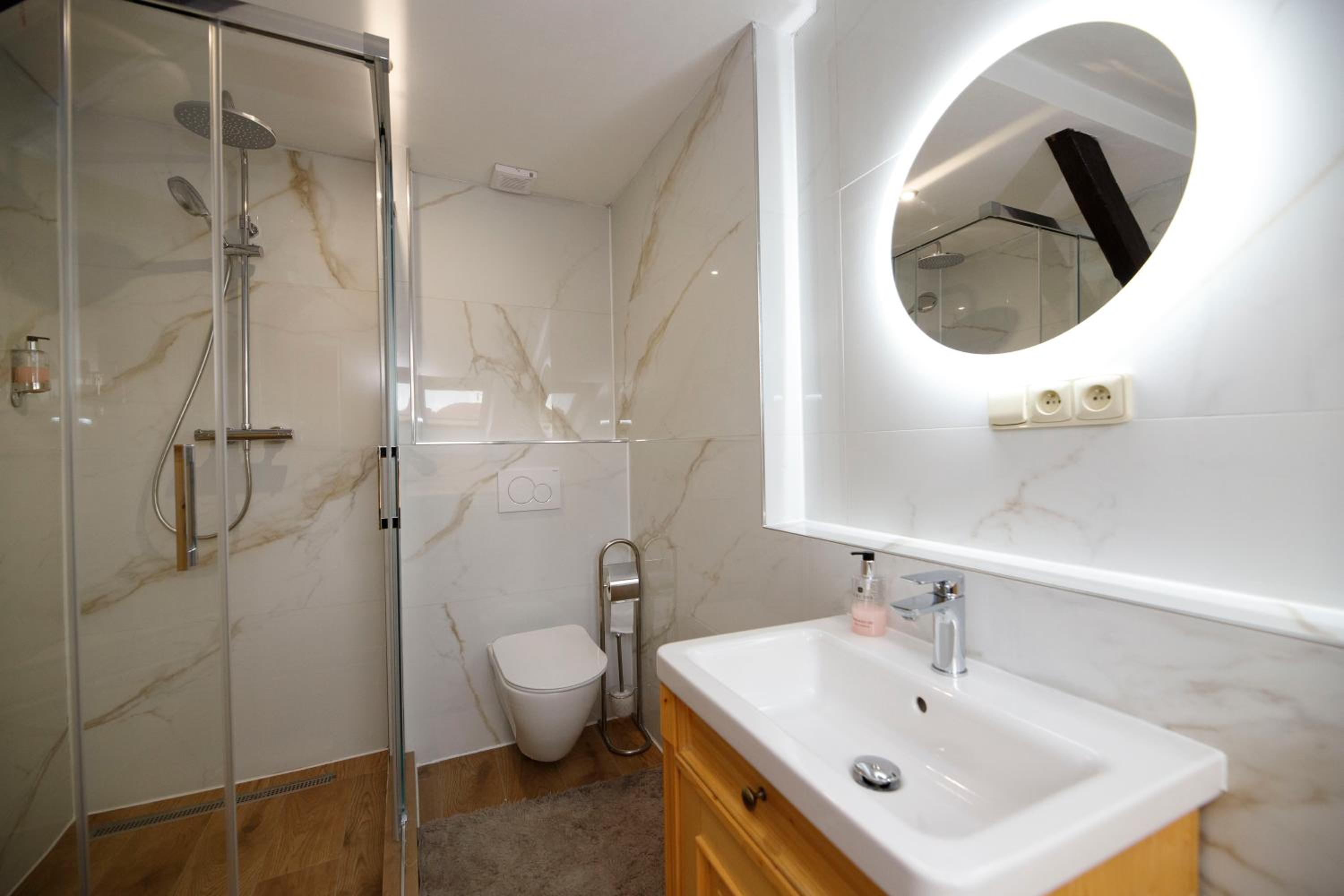 Double Room with Private Bathroom photo 3