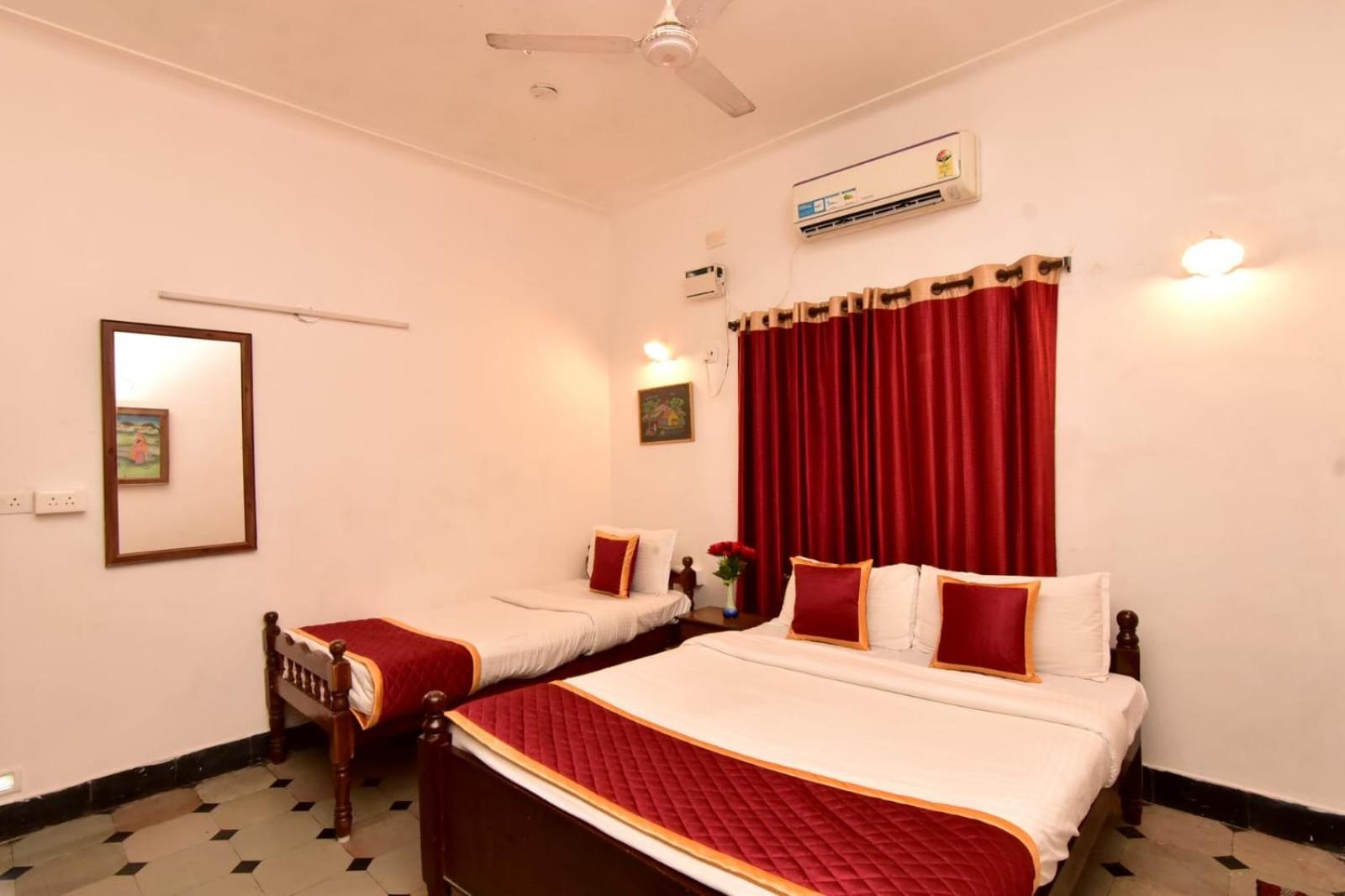 Deluxe Family Suite