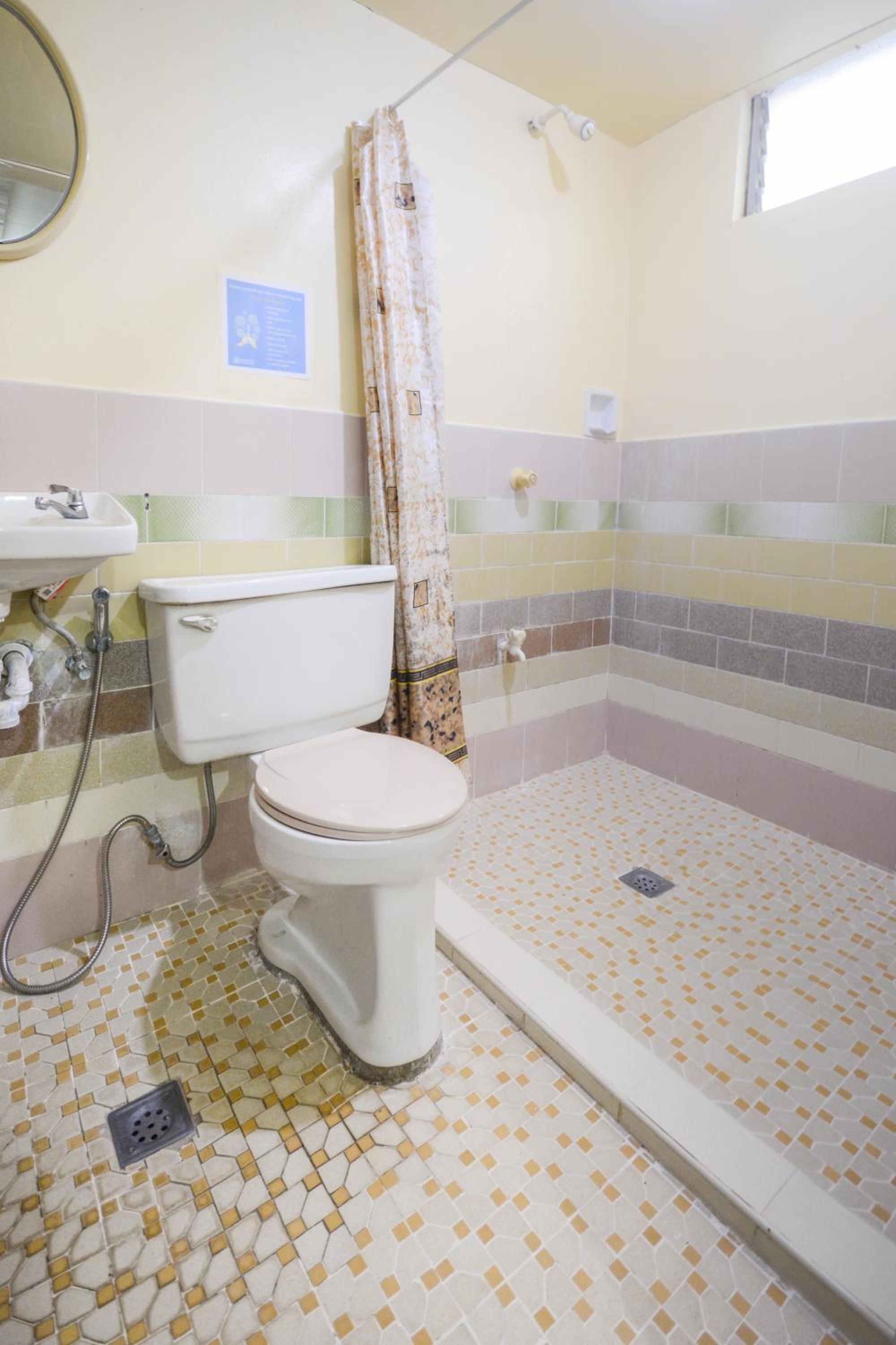 Standard Queen Room - Photo 2