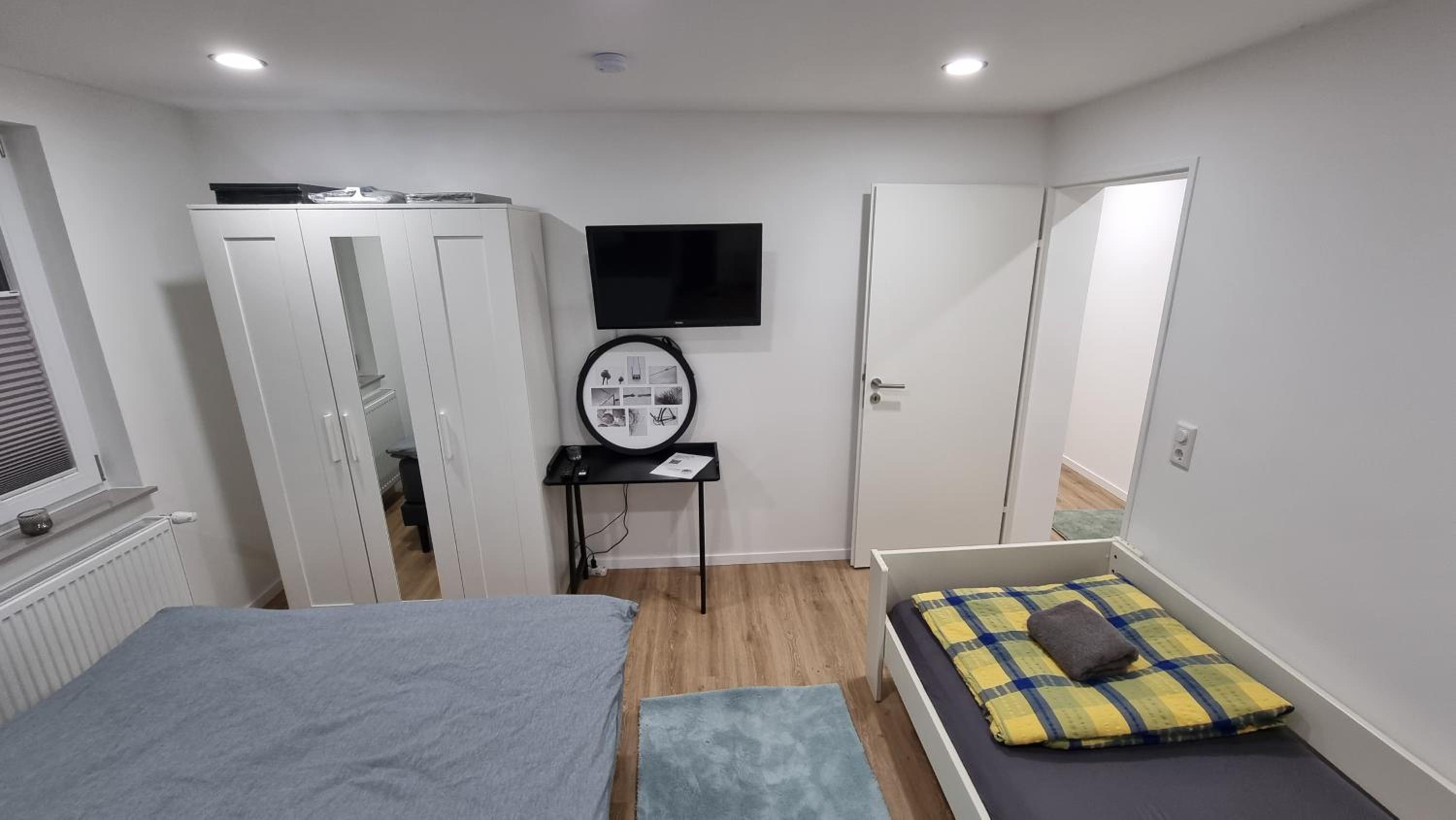 Basic Triple Room With Shared Bathroom photo 1