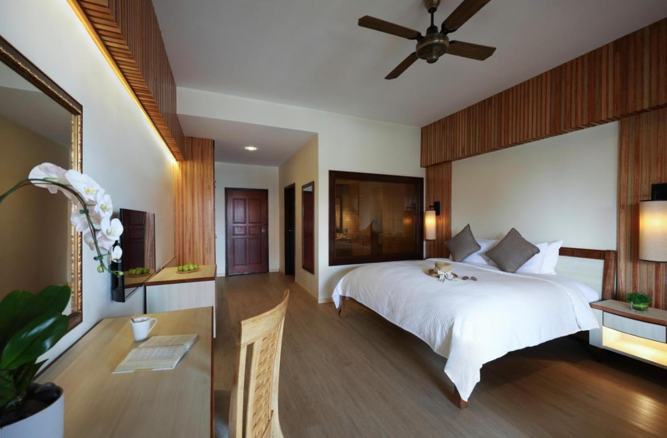 Premier Seaview Chalet - Photo 16