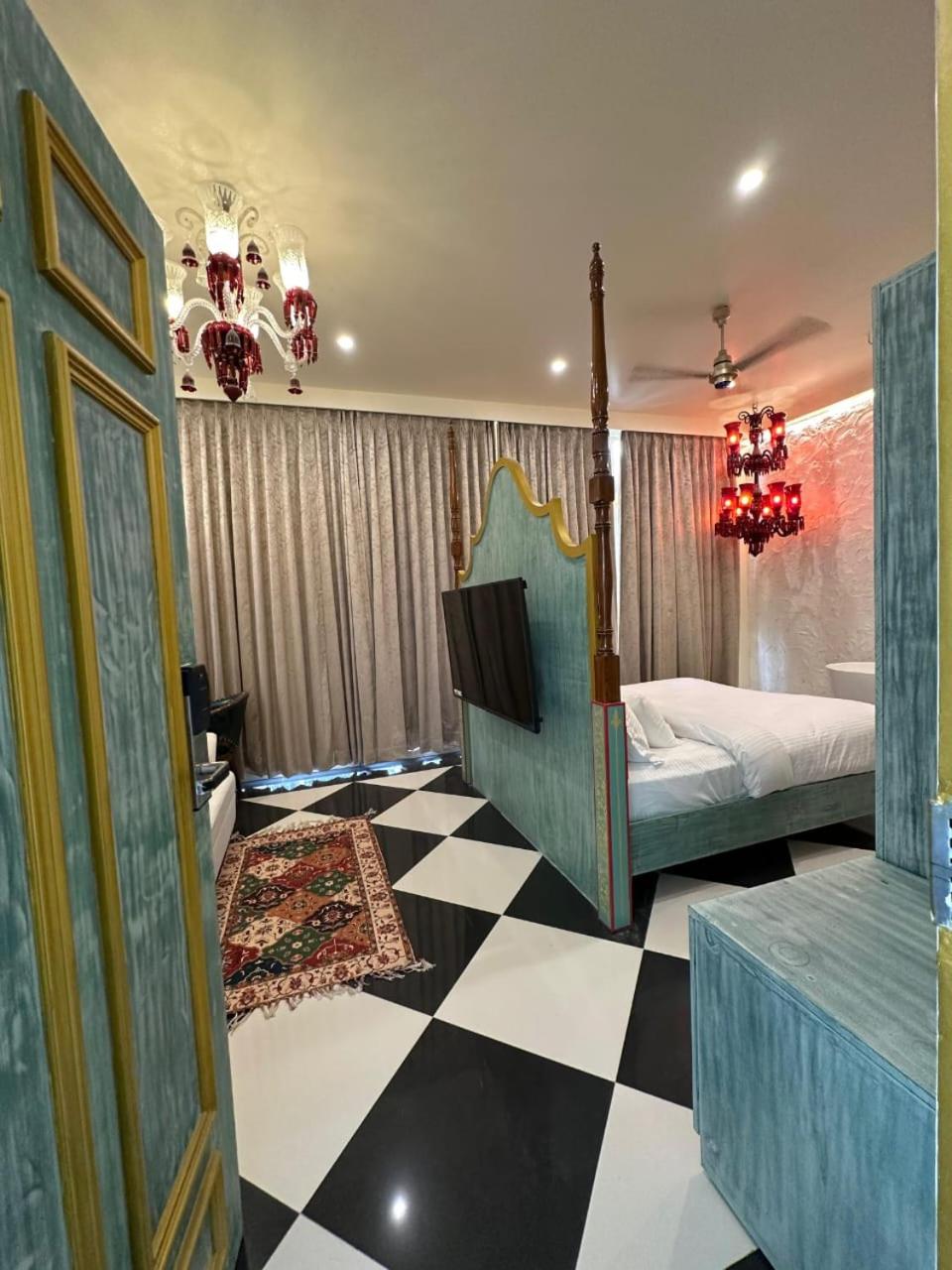 Artistic Suite Room photo 3