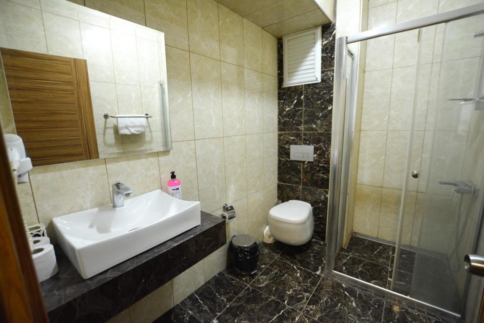 Double Room with Lake View photo 3