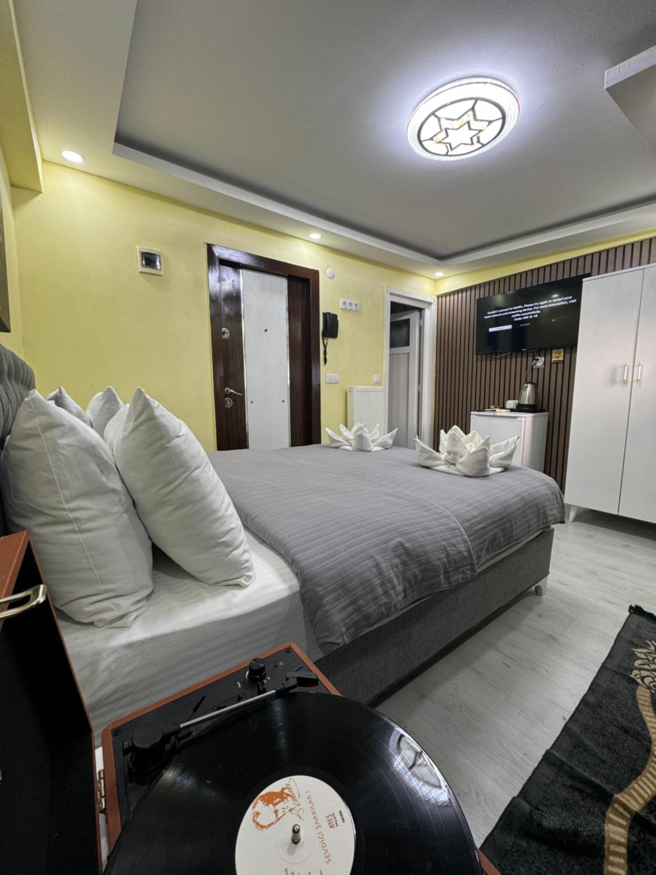 Budget Double Room photo 3