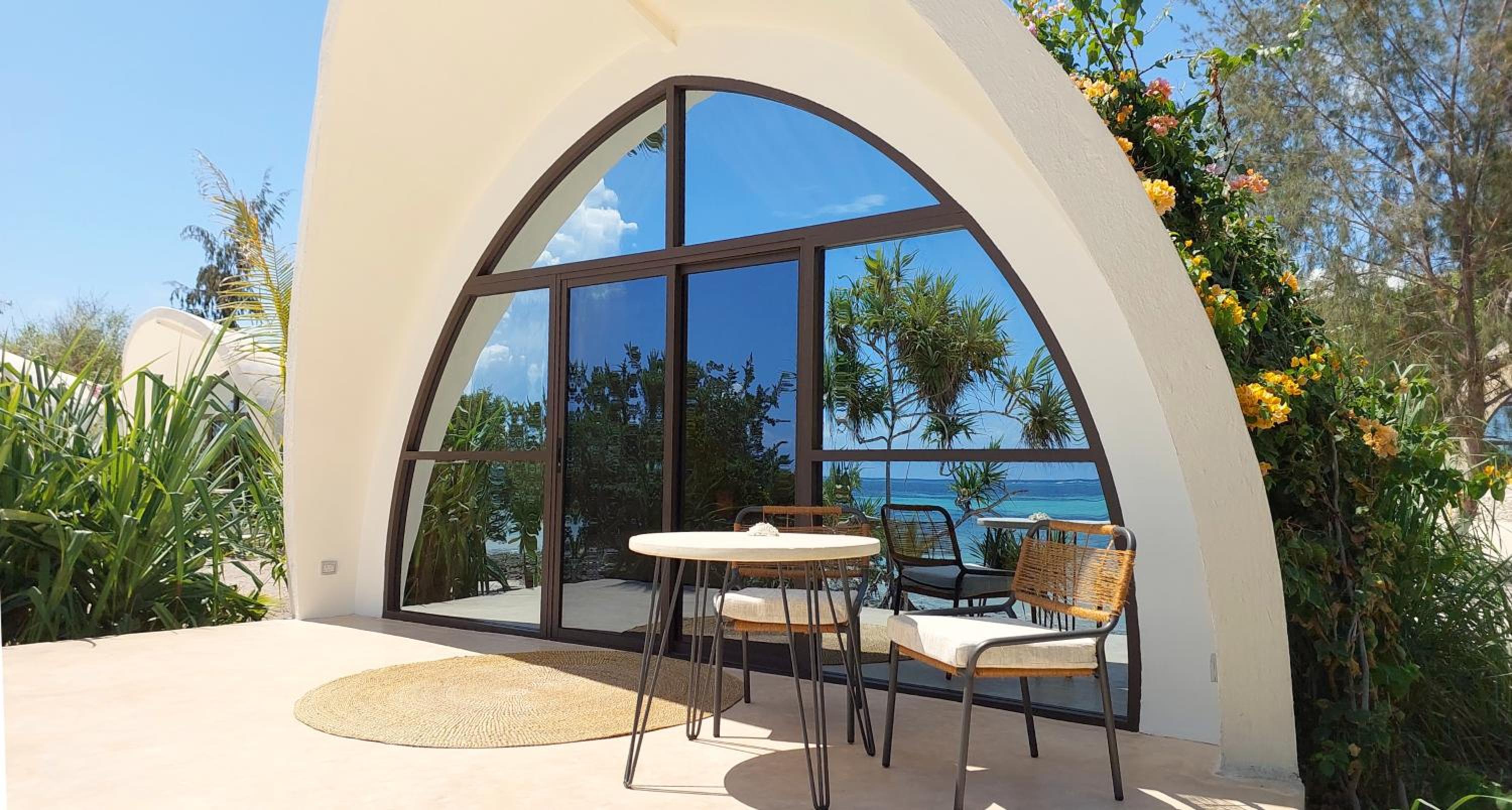 Beachfront Bungalow photo 2