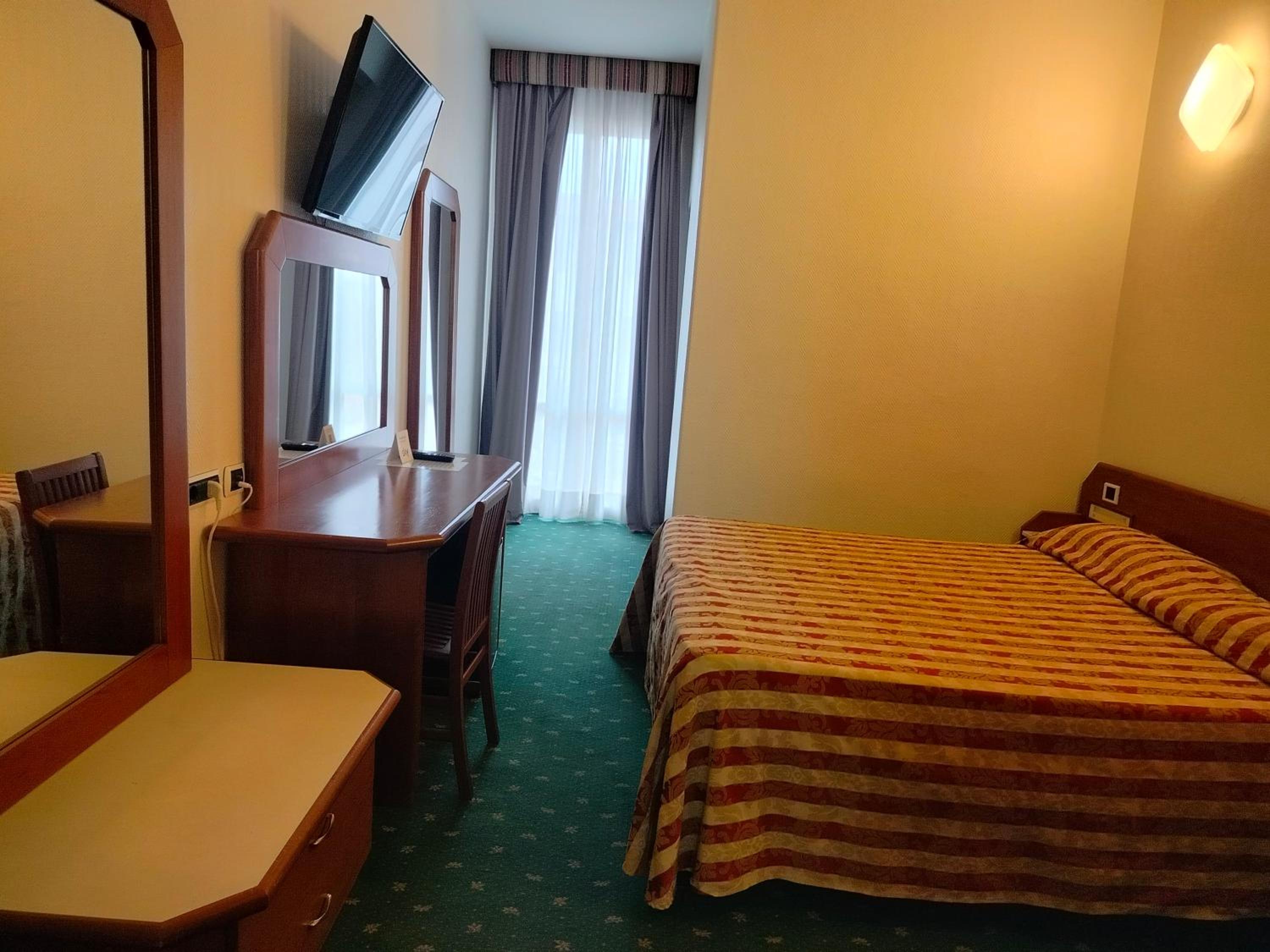 Double or Twin Room photo 1
