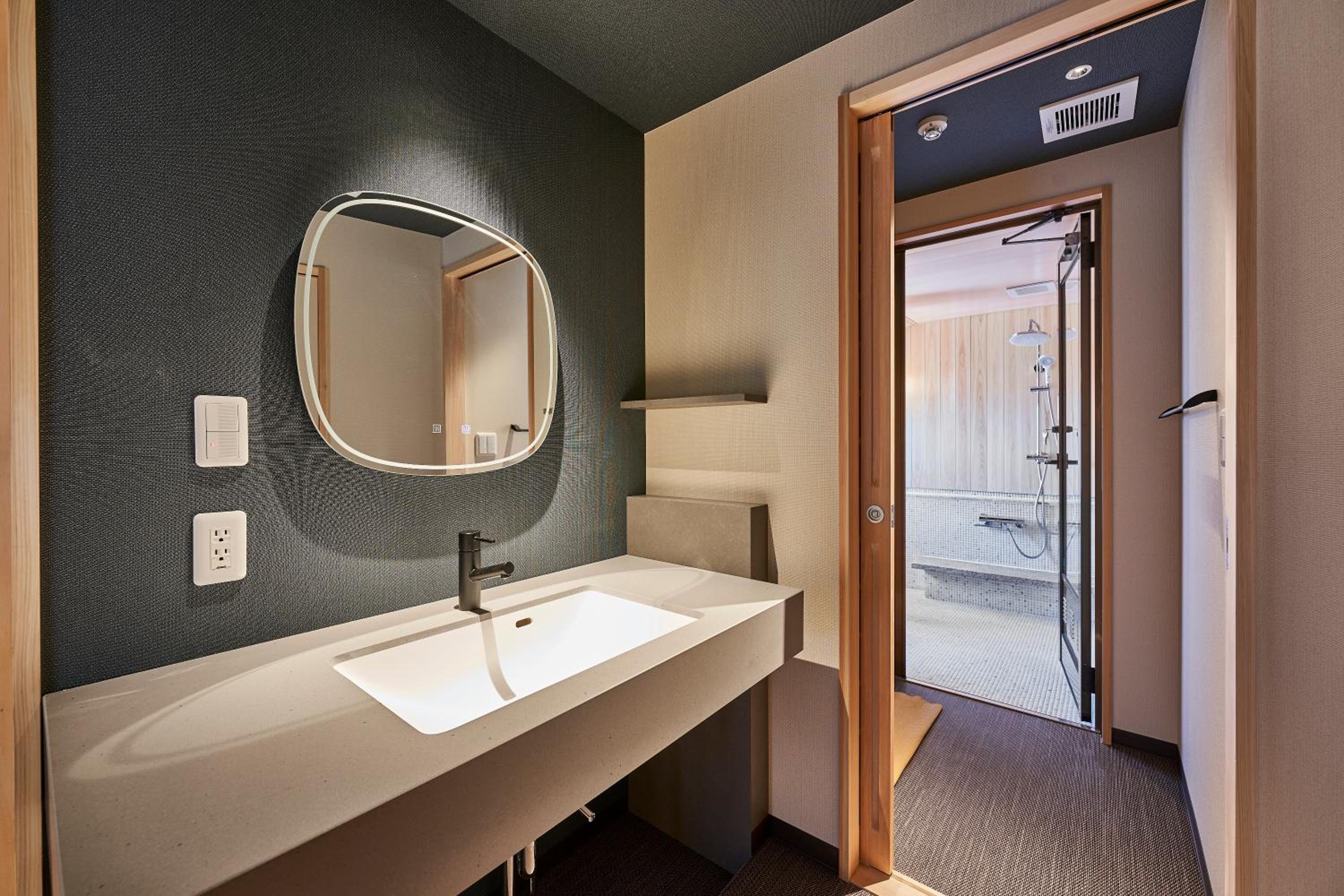 Deluxe Twin Room photo 3