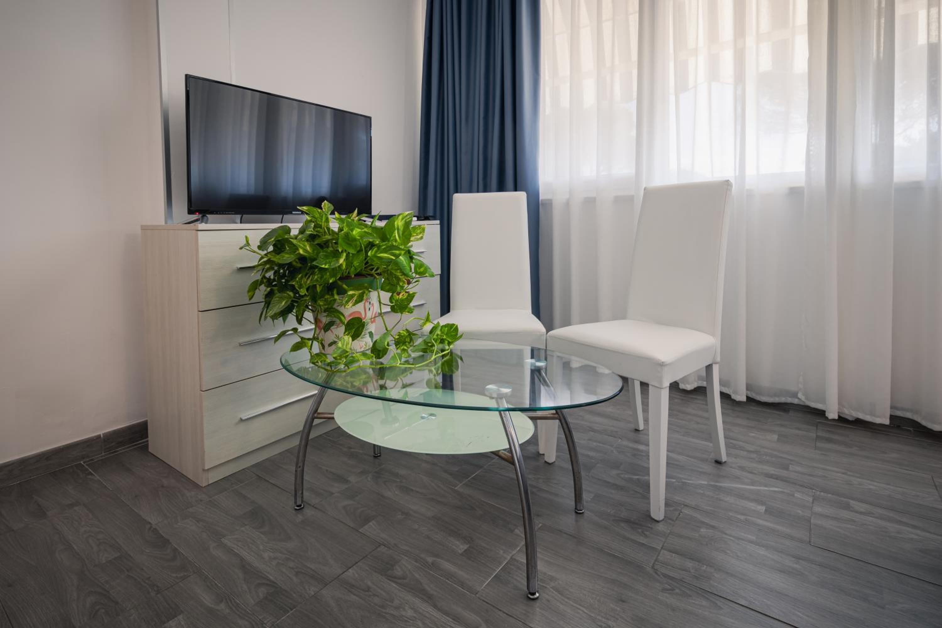 Double or Twin Room - Photo 16