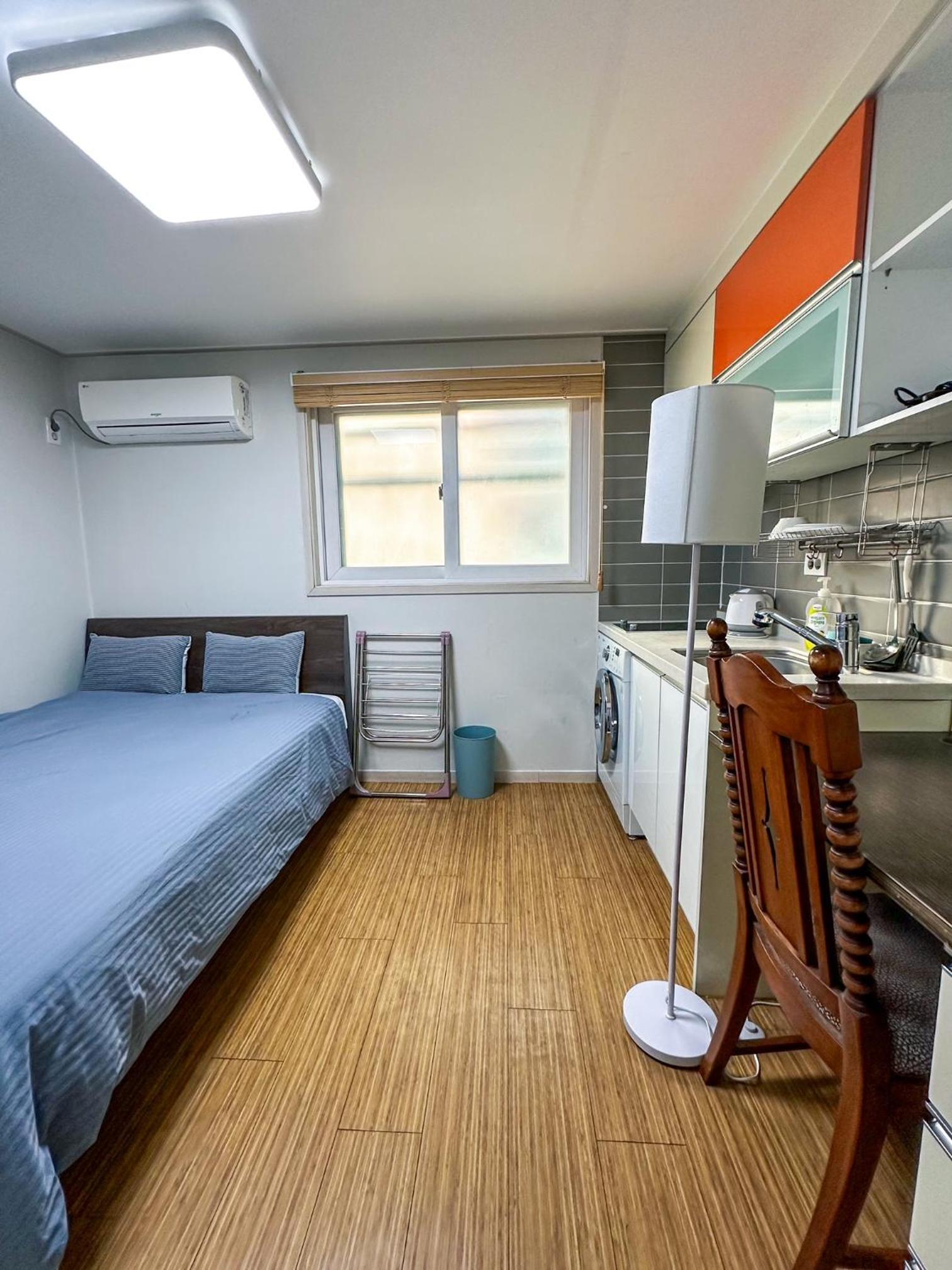 Double Room with Kitchenette and Laundry