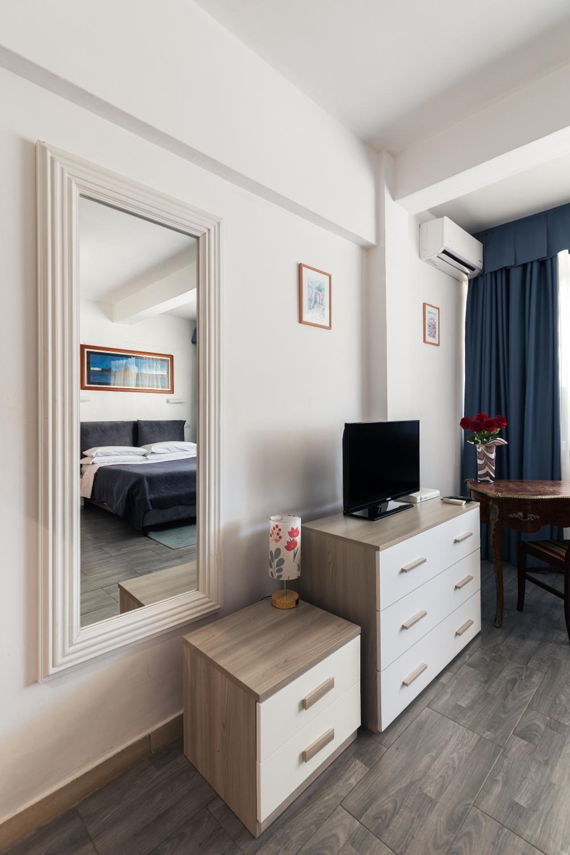 Double or Twin Room - Photo 14