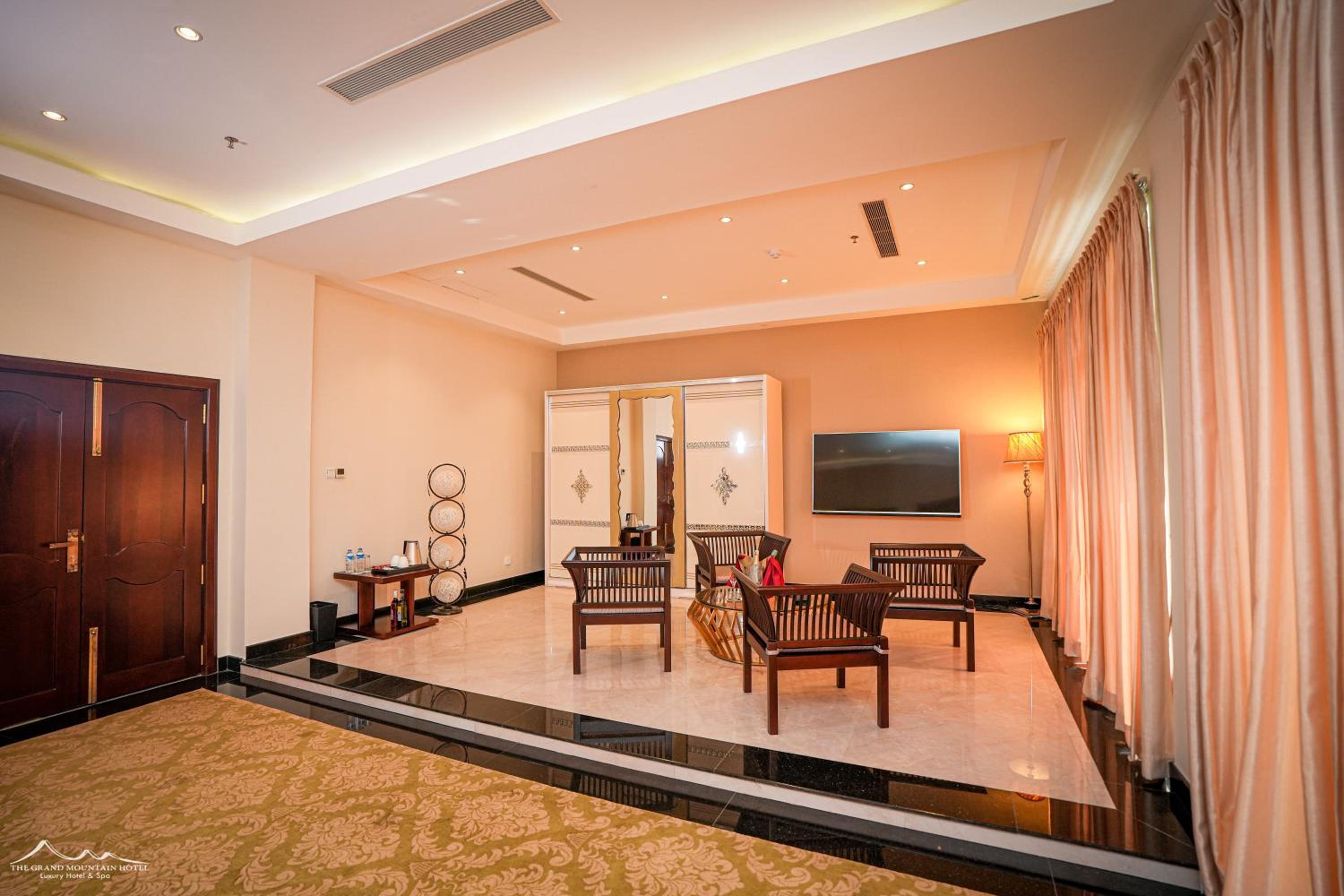 Presidential Suite photo 2