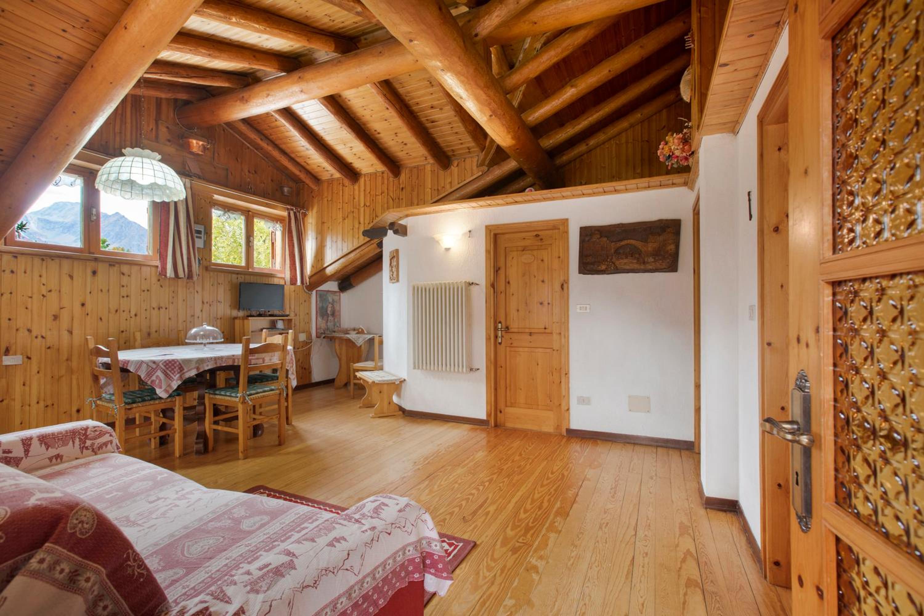 Two-Bedroom Deluxe Apartment with Balcony photo 1