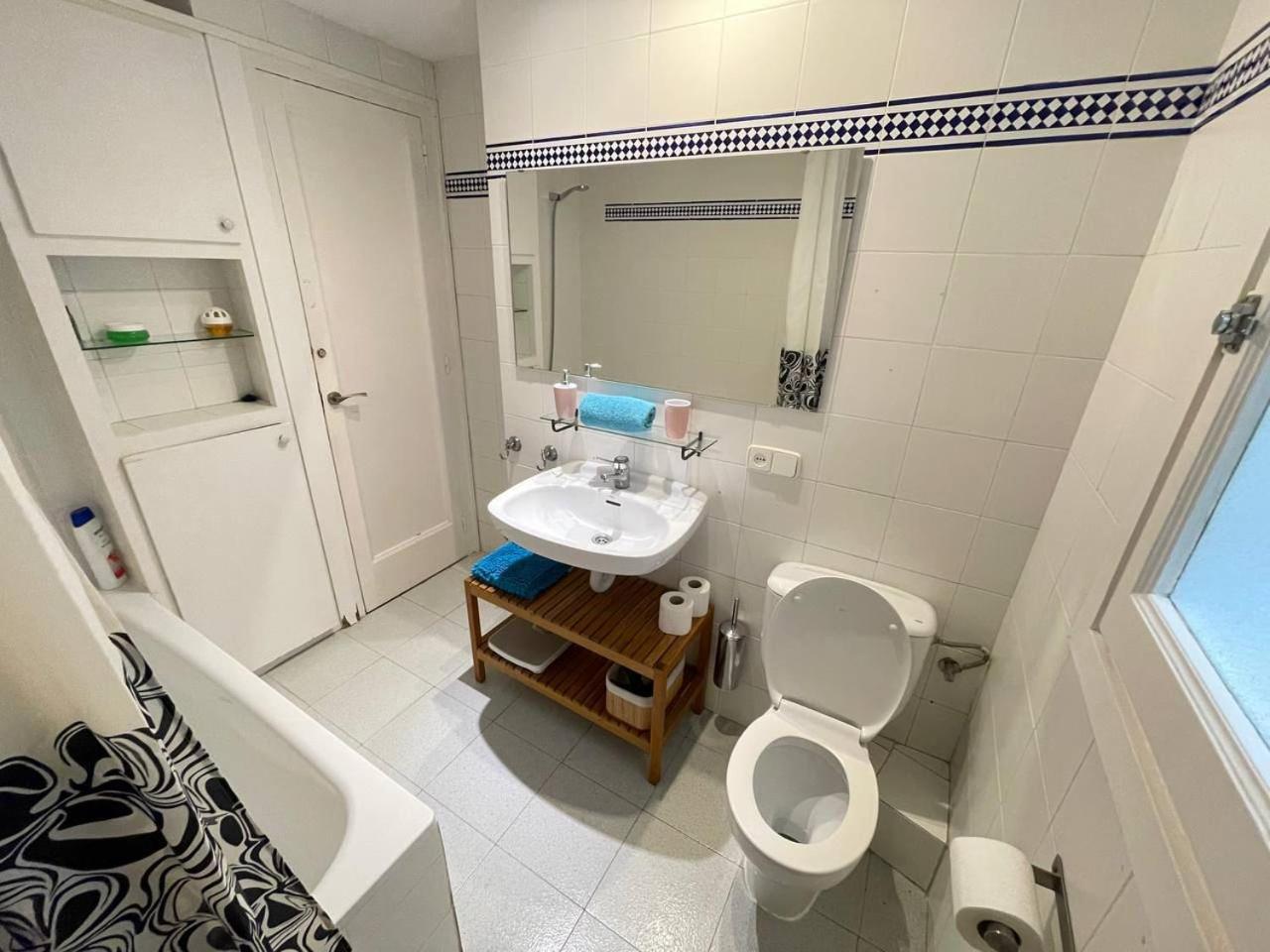 Quadruple Room With Shared Bathroom photo 2