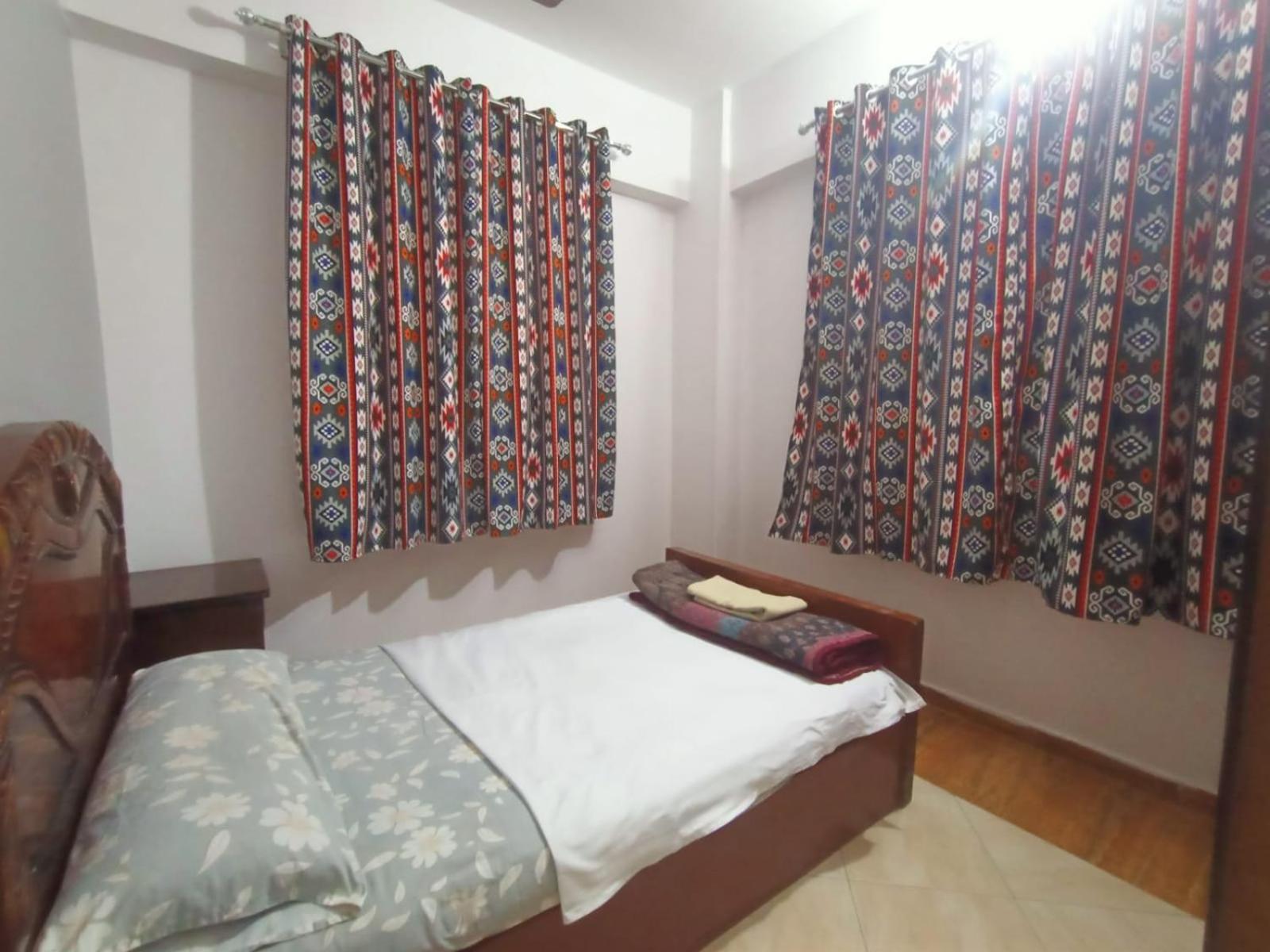 Small Double Room - Photo 1