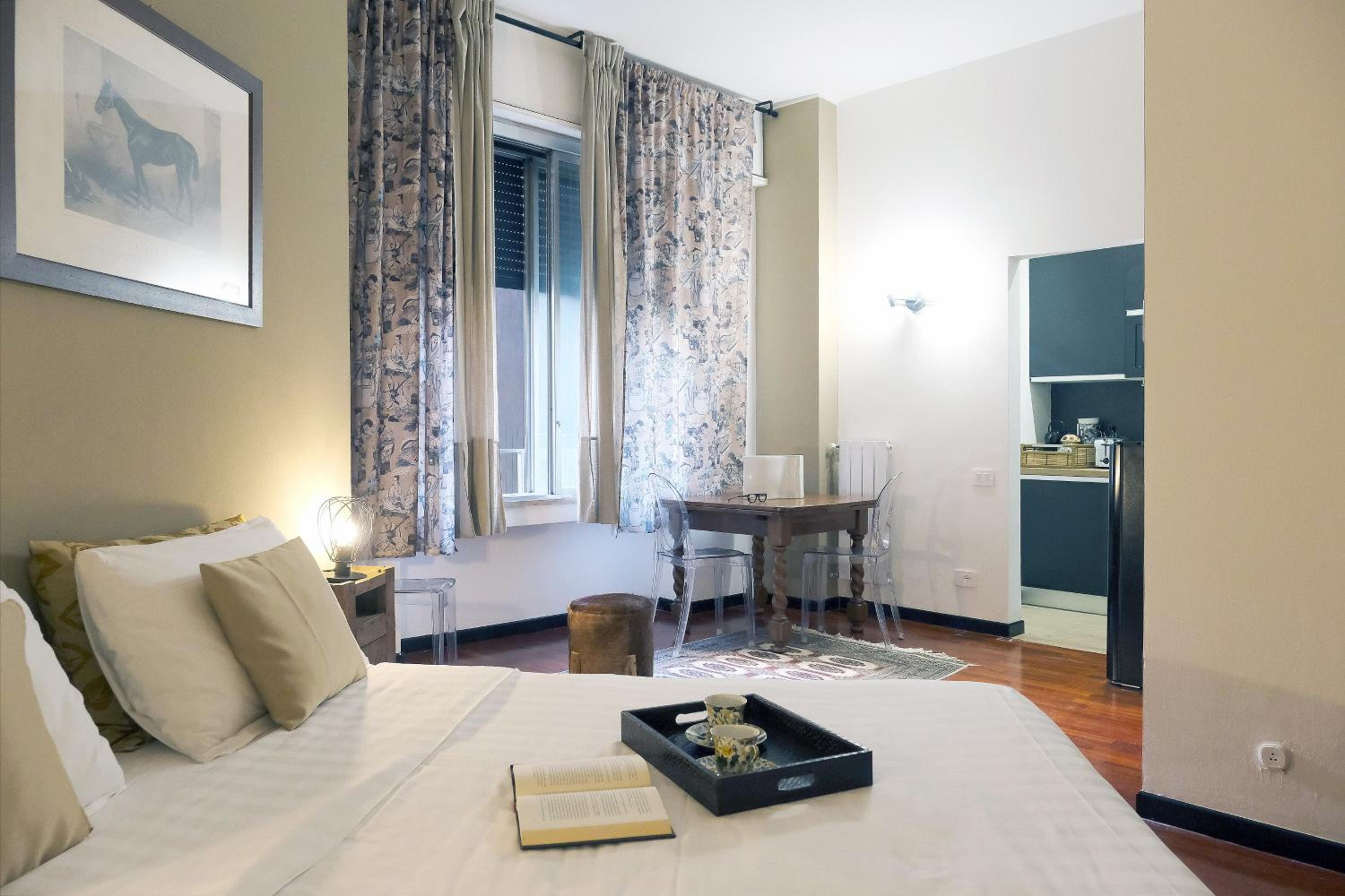 Studio Apartment with One Double Bed