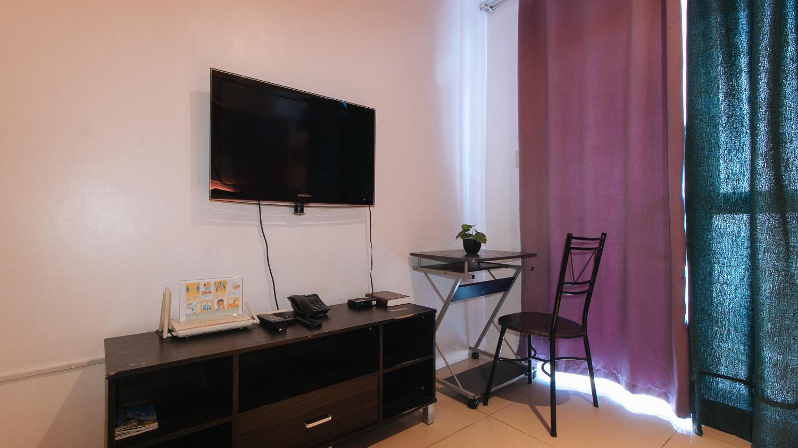 Standard Double Room - Photo 9