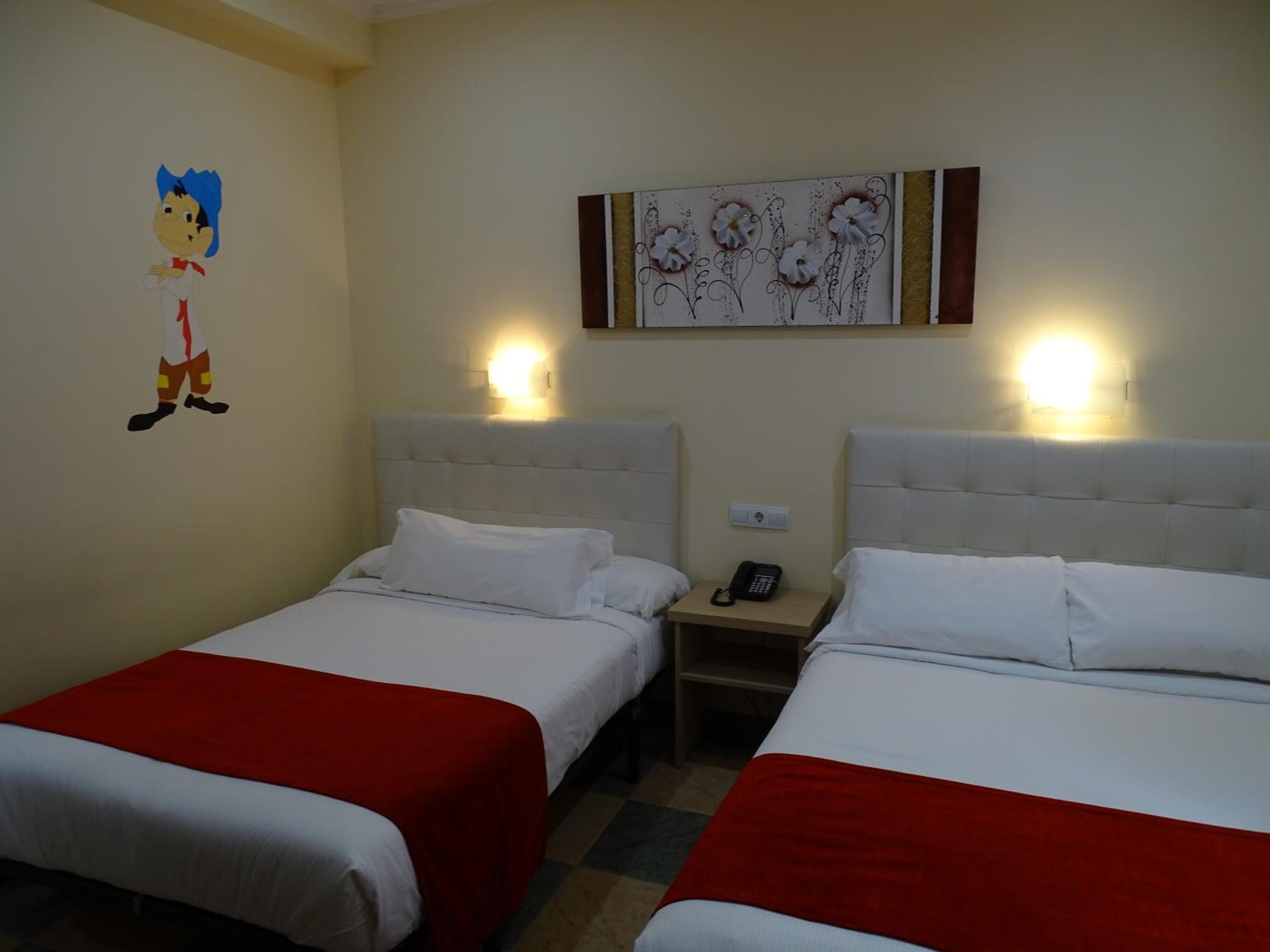 Standard Twin Room - Photo 14
