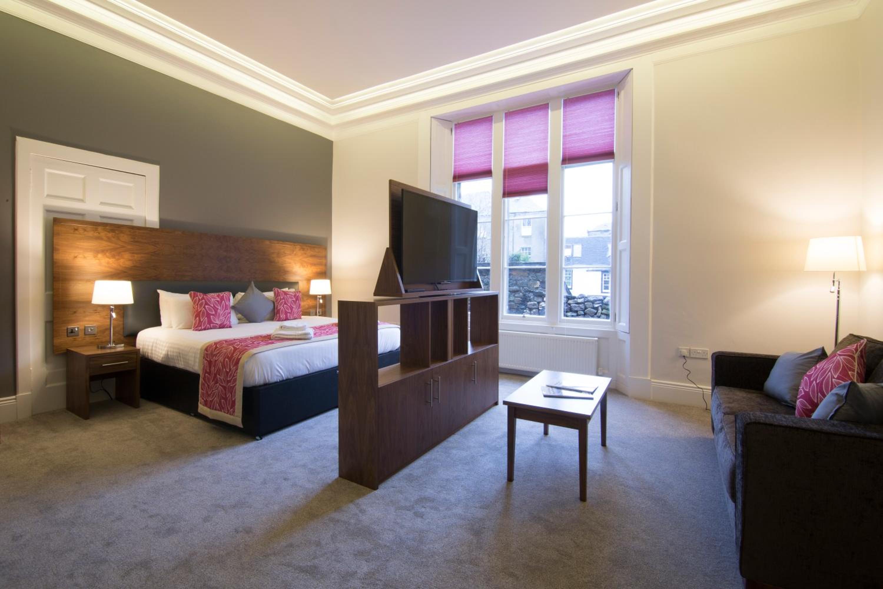 Executive Double or Twin Room (Sofa bed for 3rd and 4th guest only) photo 3
