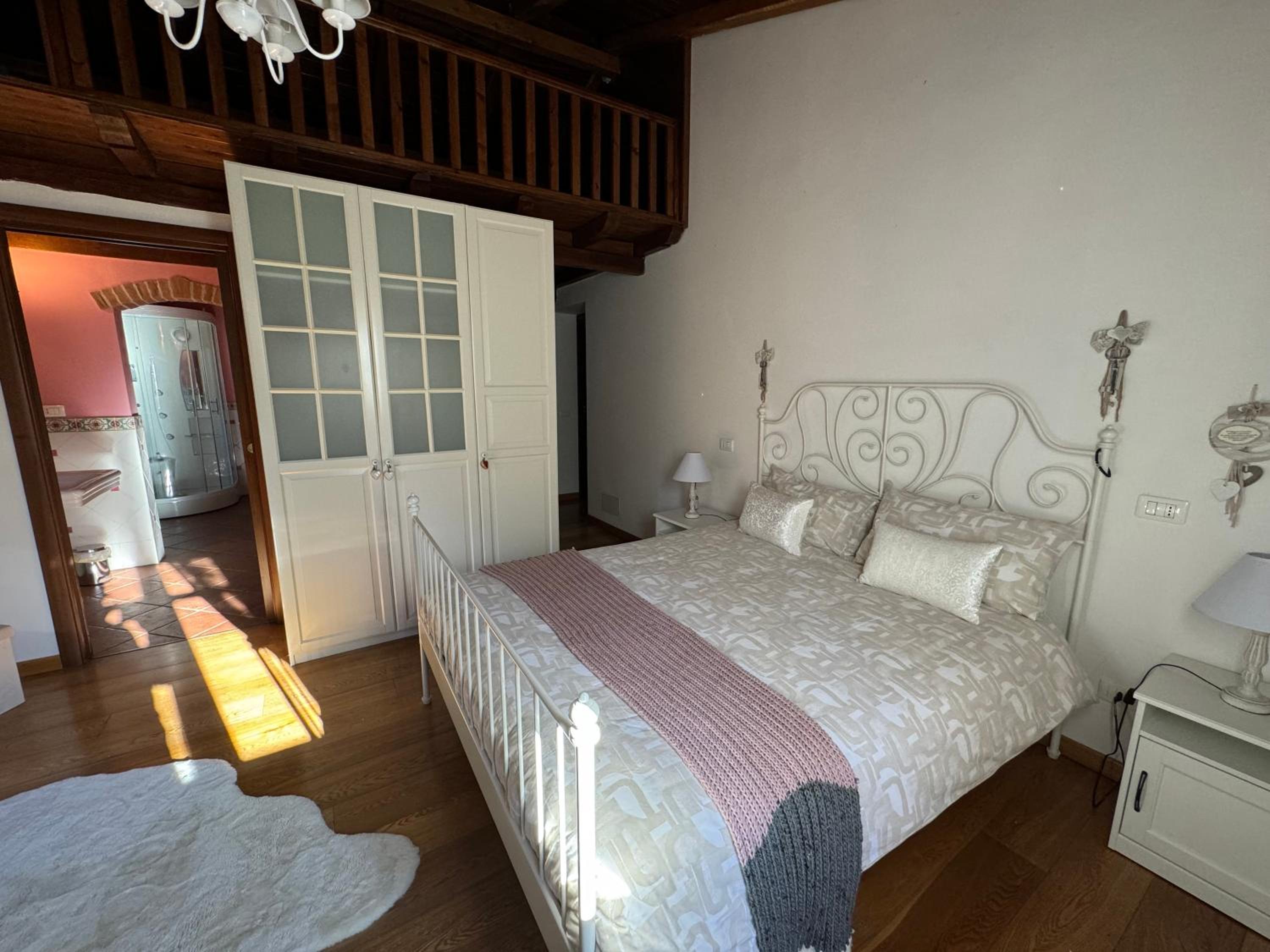 Queen Room with Spa Bath photo 1