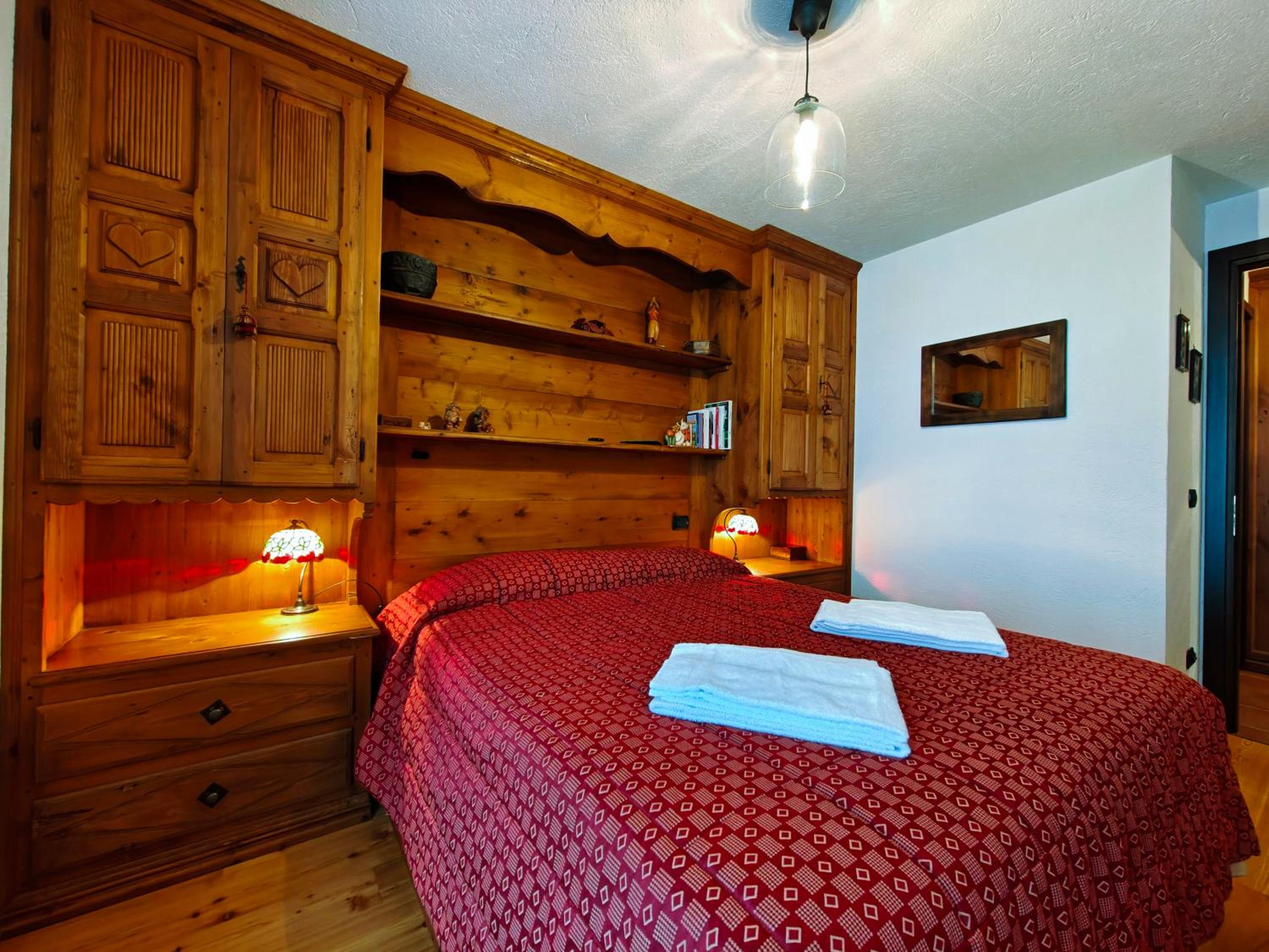 Two-Bedroom Apartment - Photo 9