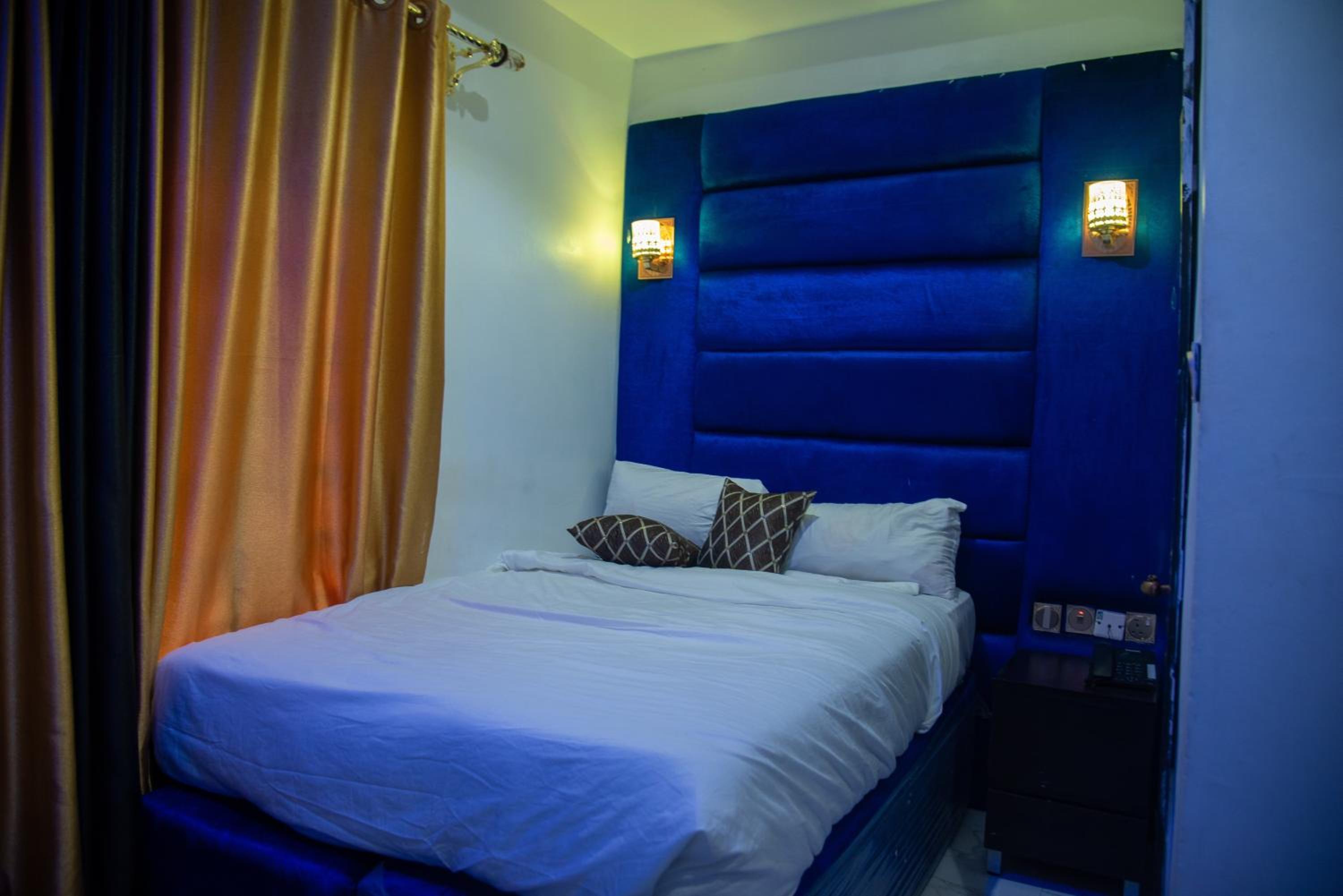 Single Room photo 3