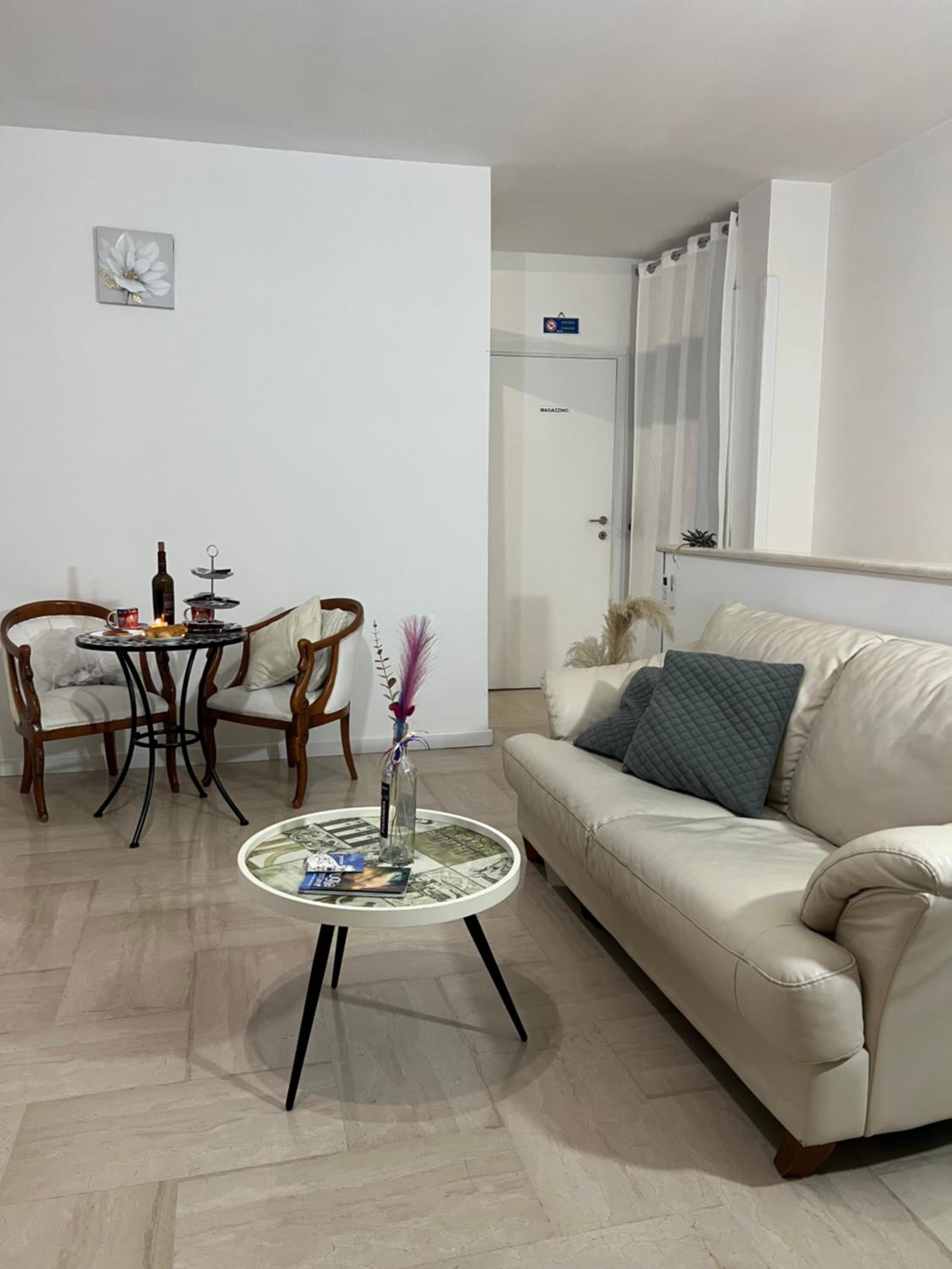 One-Bedroom House photo 1