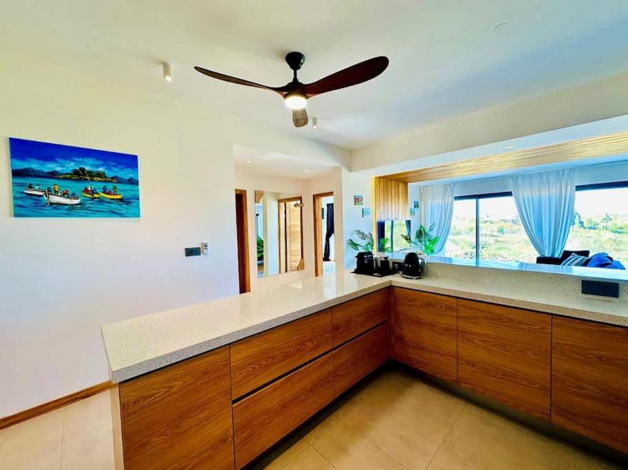 Three-Bedroom Apartment With Balcony photo 3