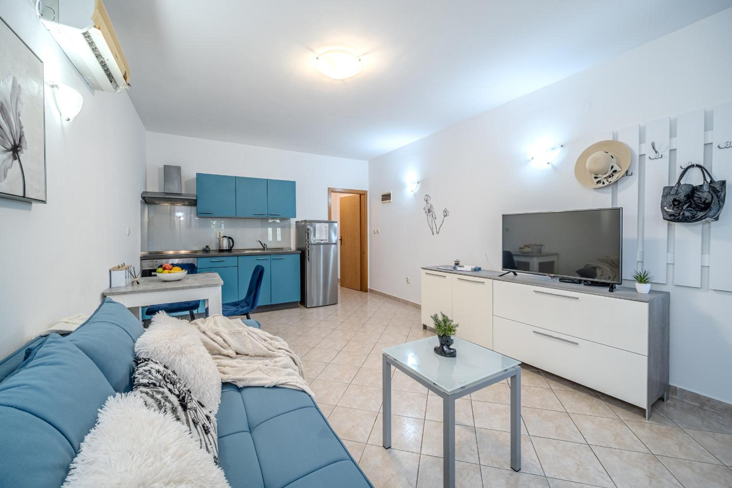 Studio Apartment