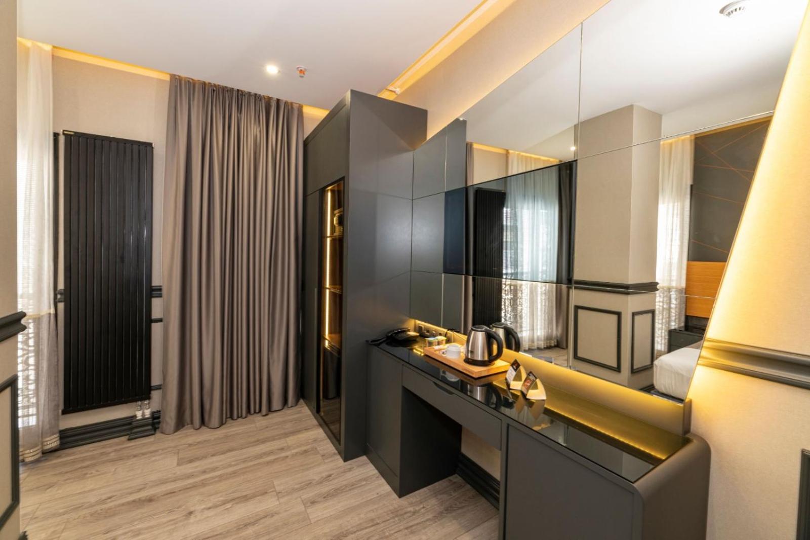 Deluxe Twin Room photo 3