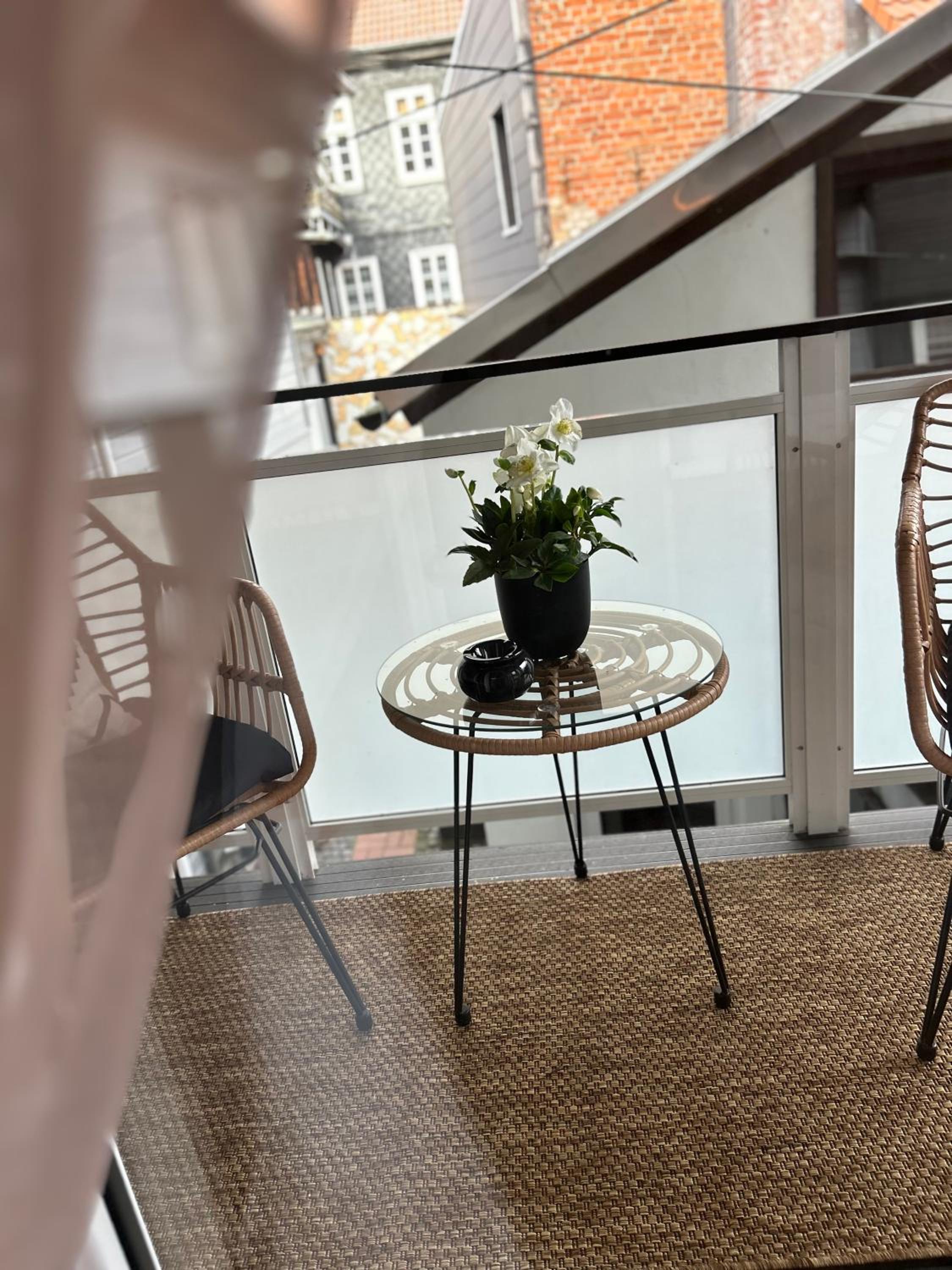 Two-Bedroom Apartment with Balcony photo 3