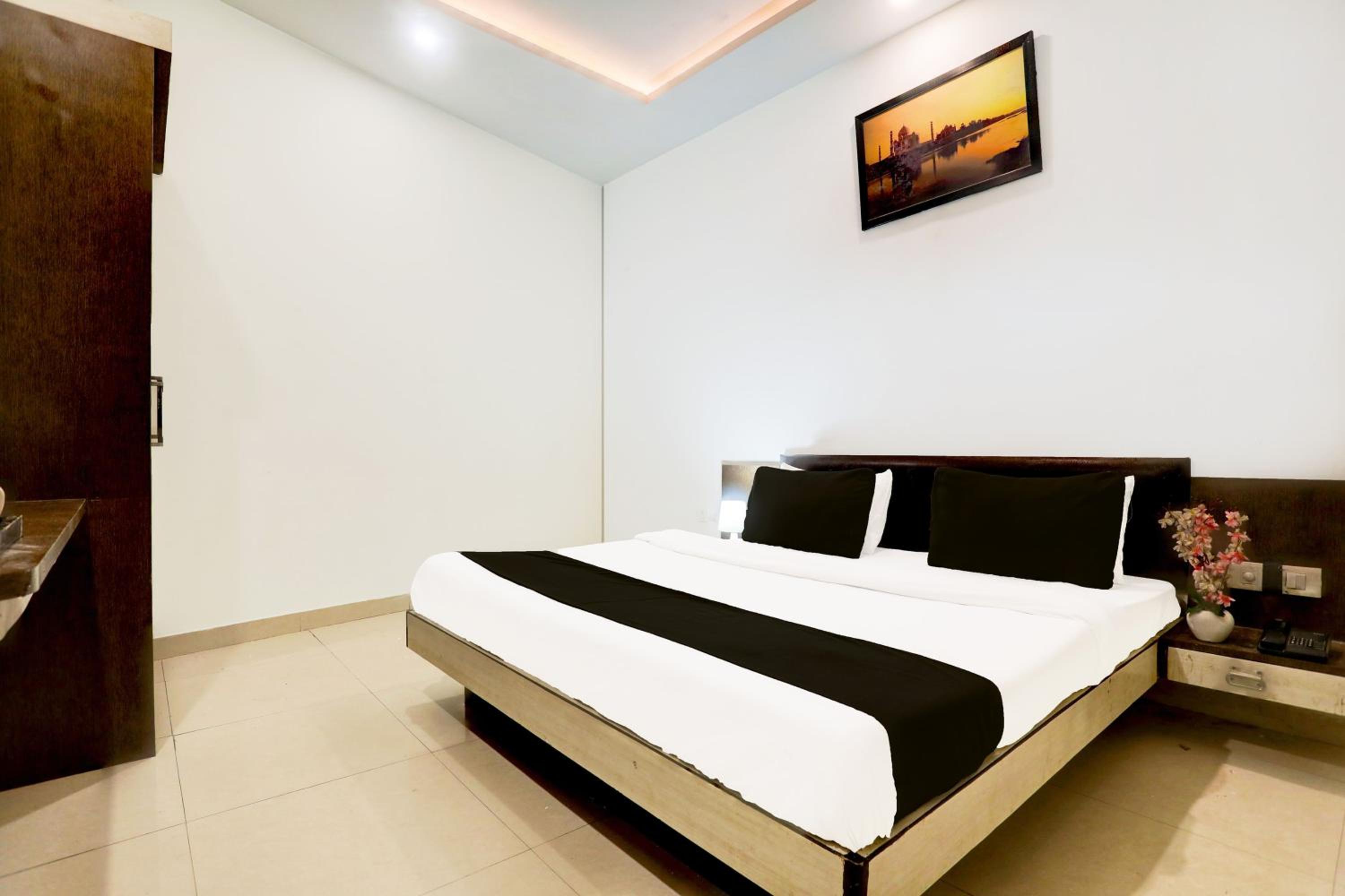 Classic Triple Room photo 2