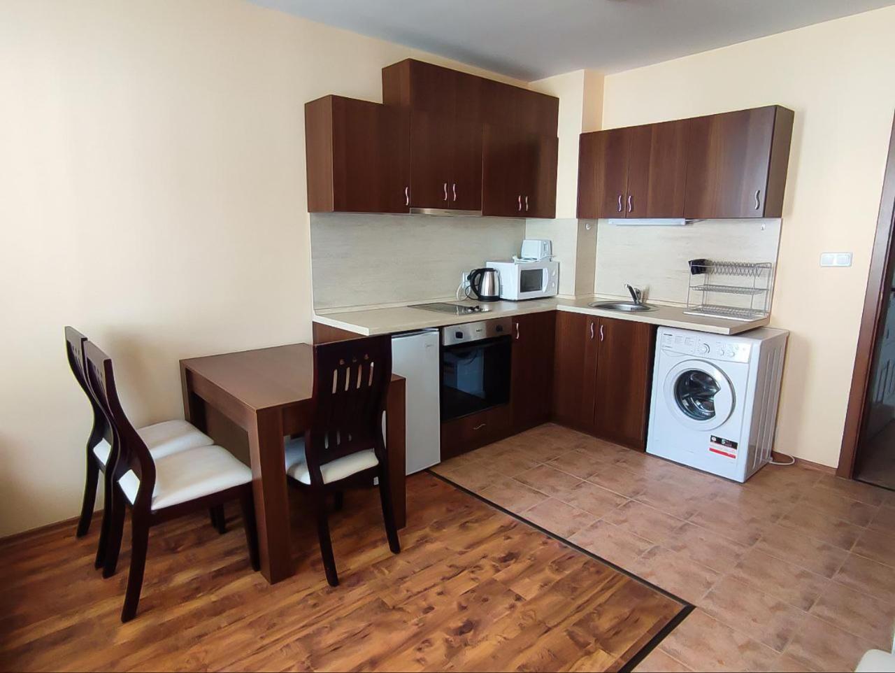 Apartment photo 3