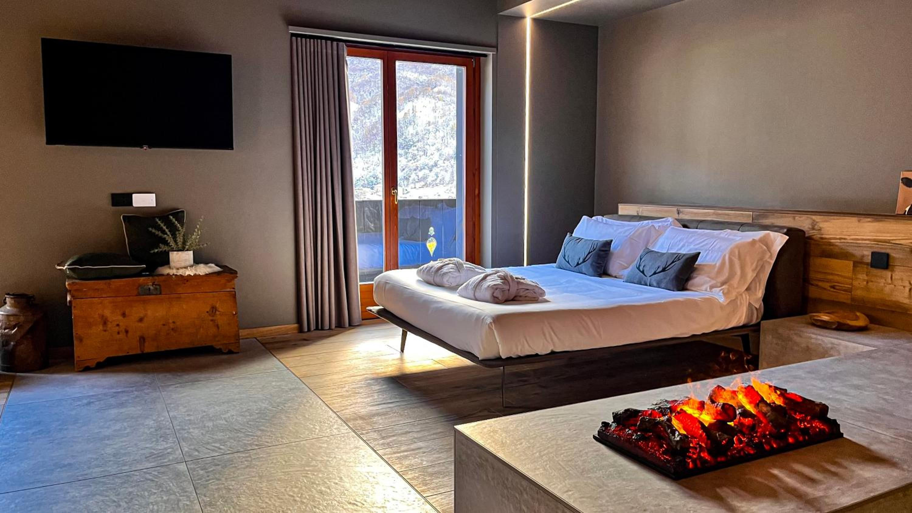 Deluxe Double Room with Balcony