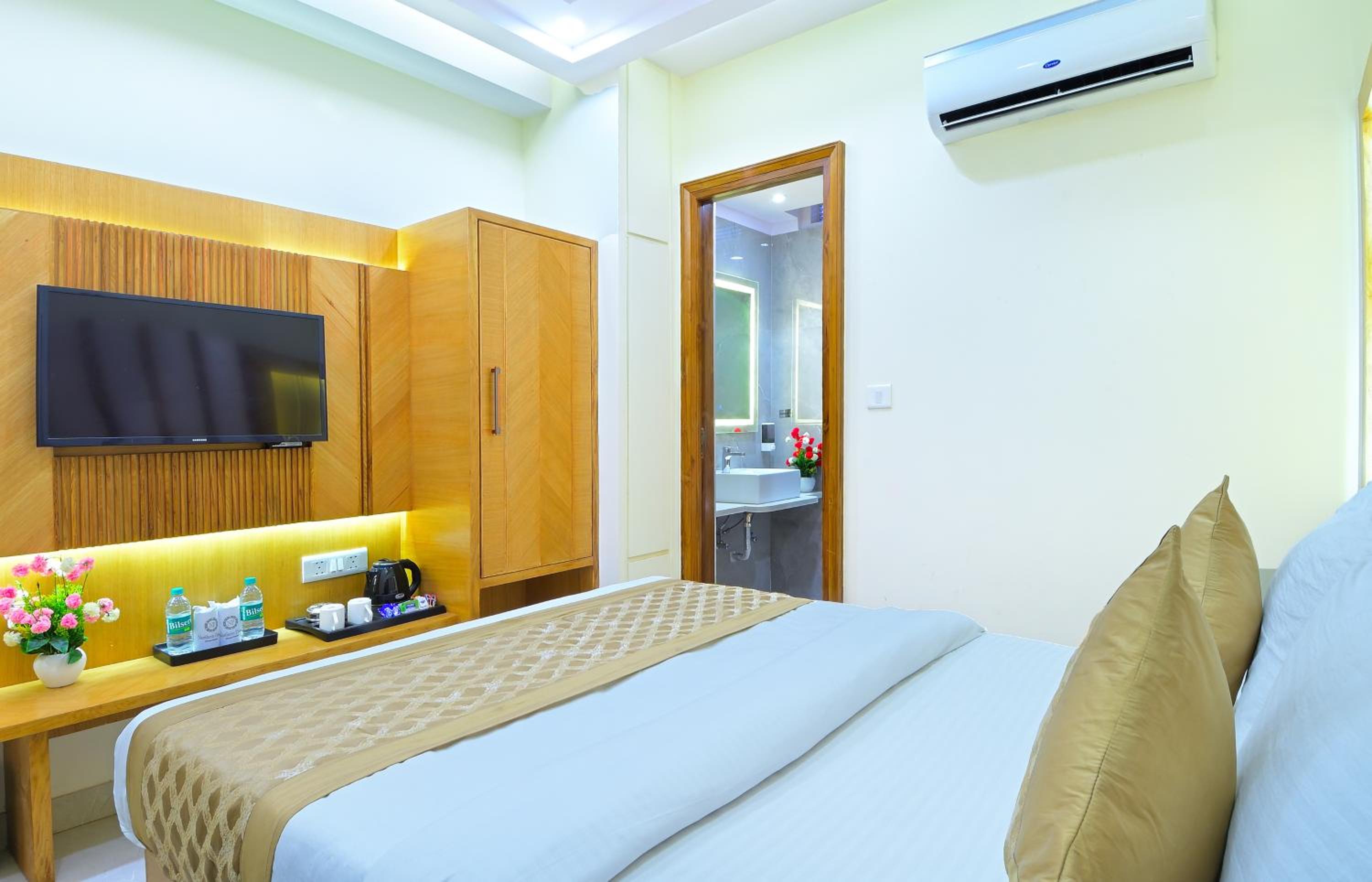 Queen Room