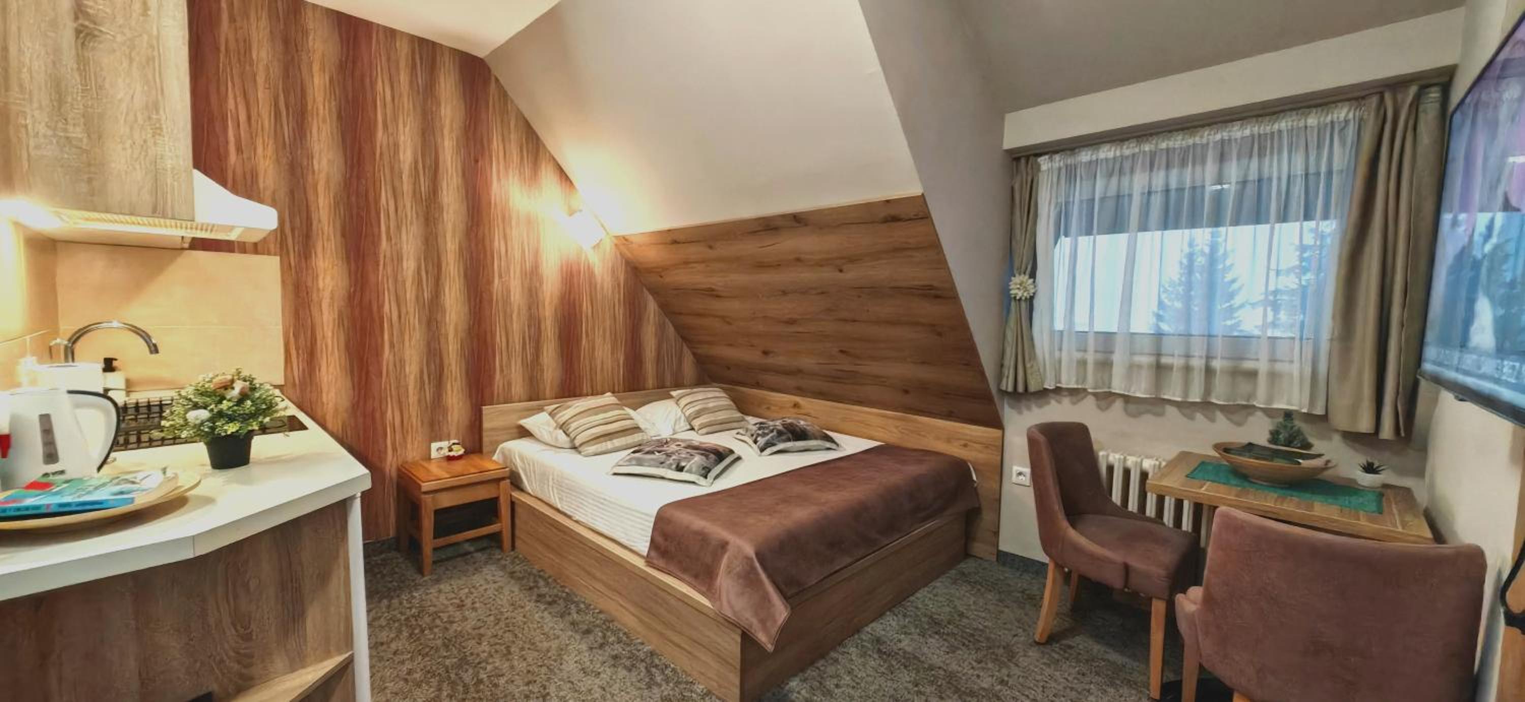 Studio Apartment