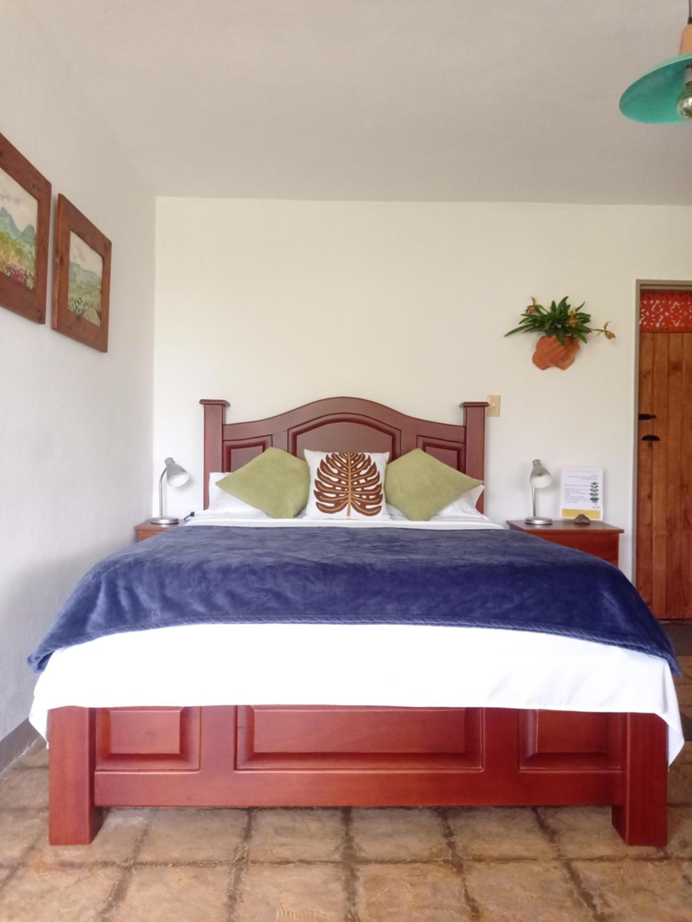 Family Room with Private Bathroom photo 1