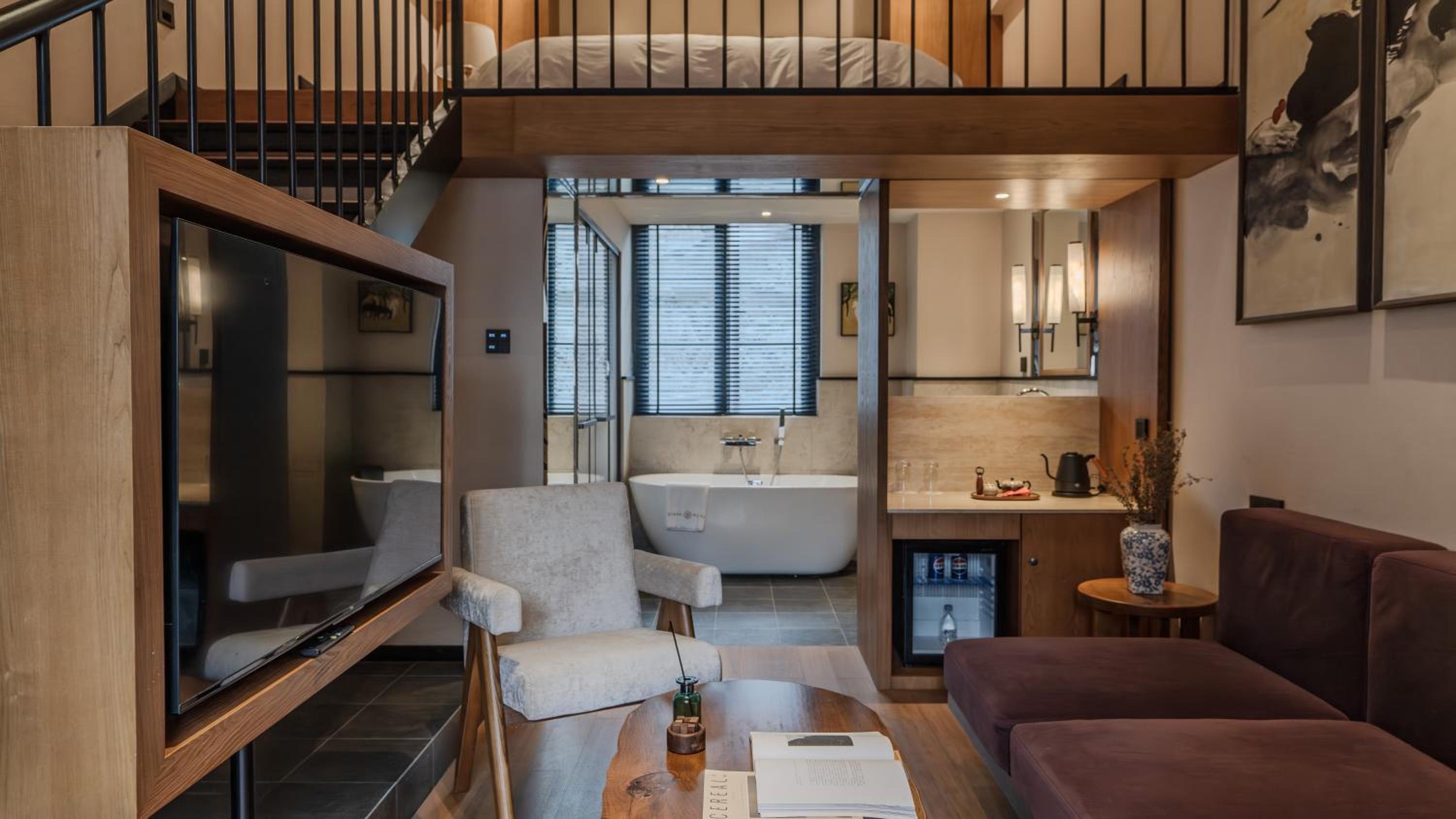 Deluxe Double Room with Bath