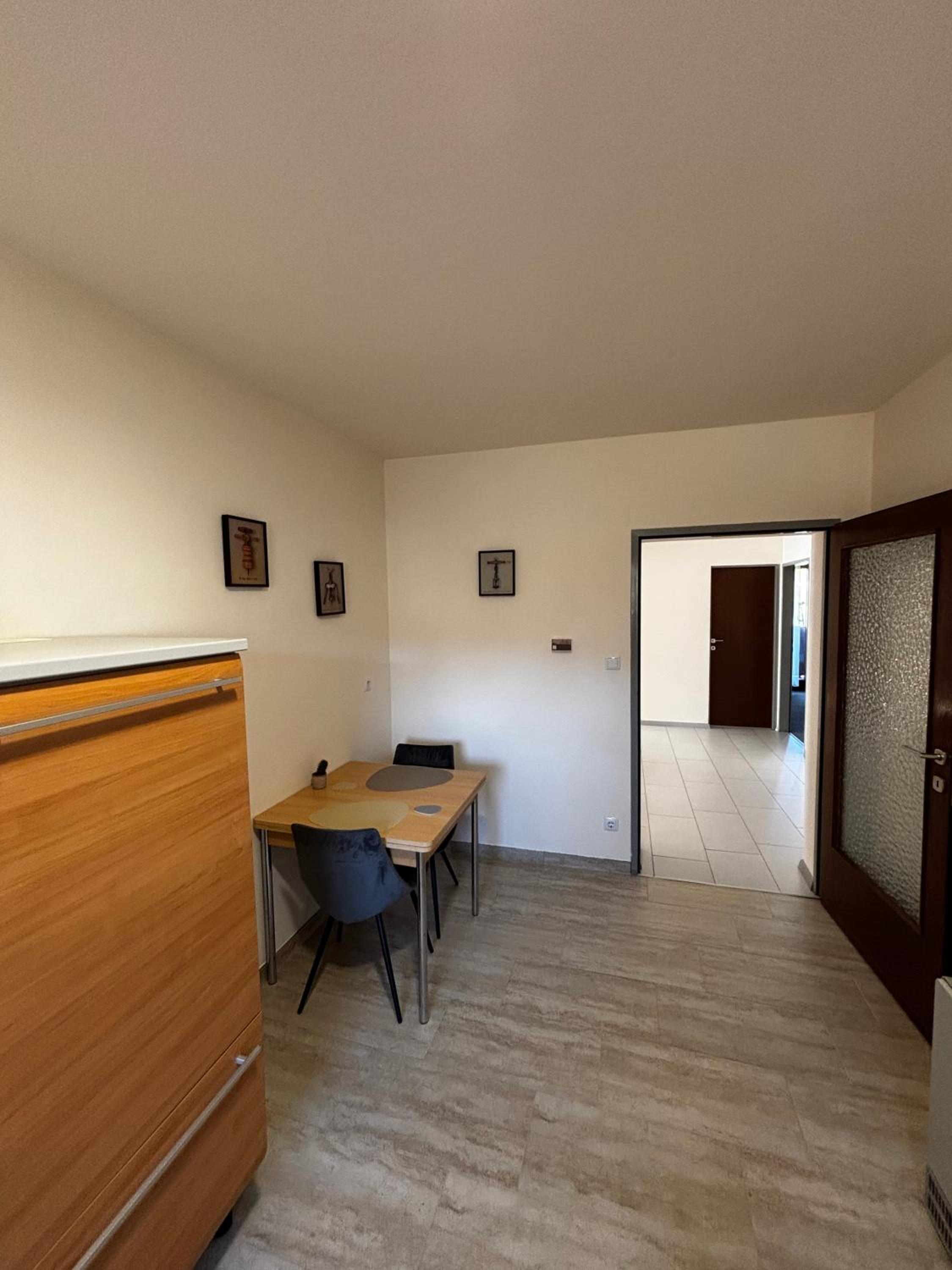 Three-Bedroom Apartment with Mountain View photo 3