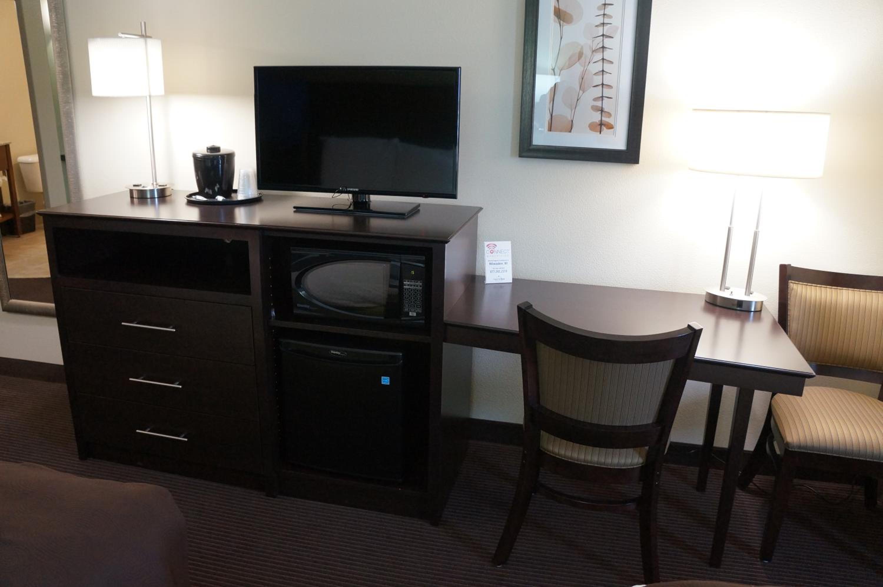 King Room - Mobility Access/Non-Smoking photo 2