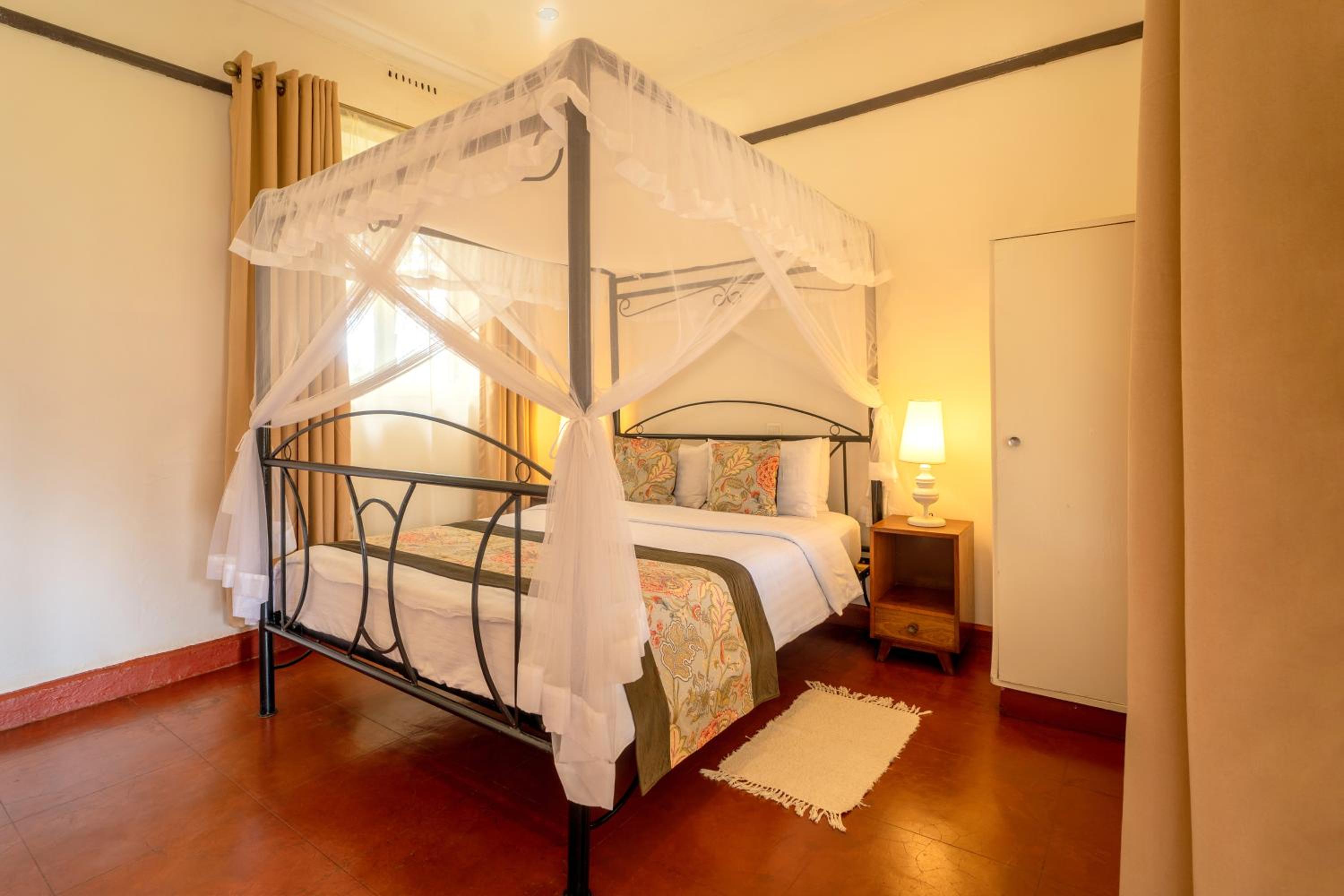 Small Twin Room photo 2