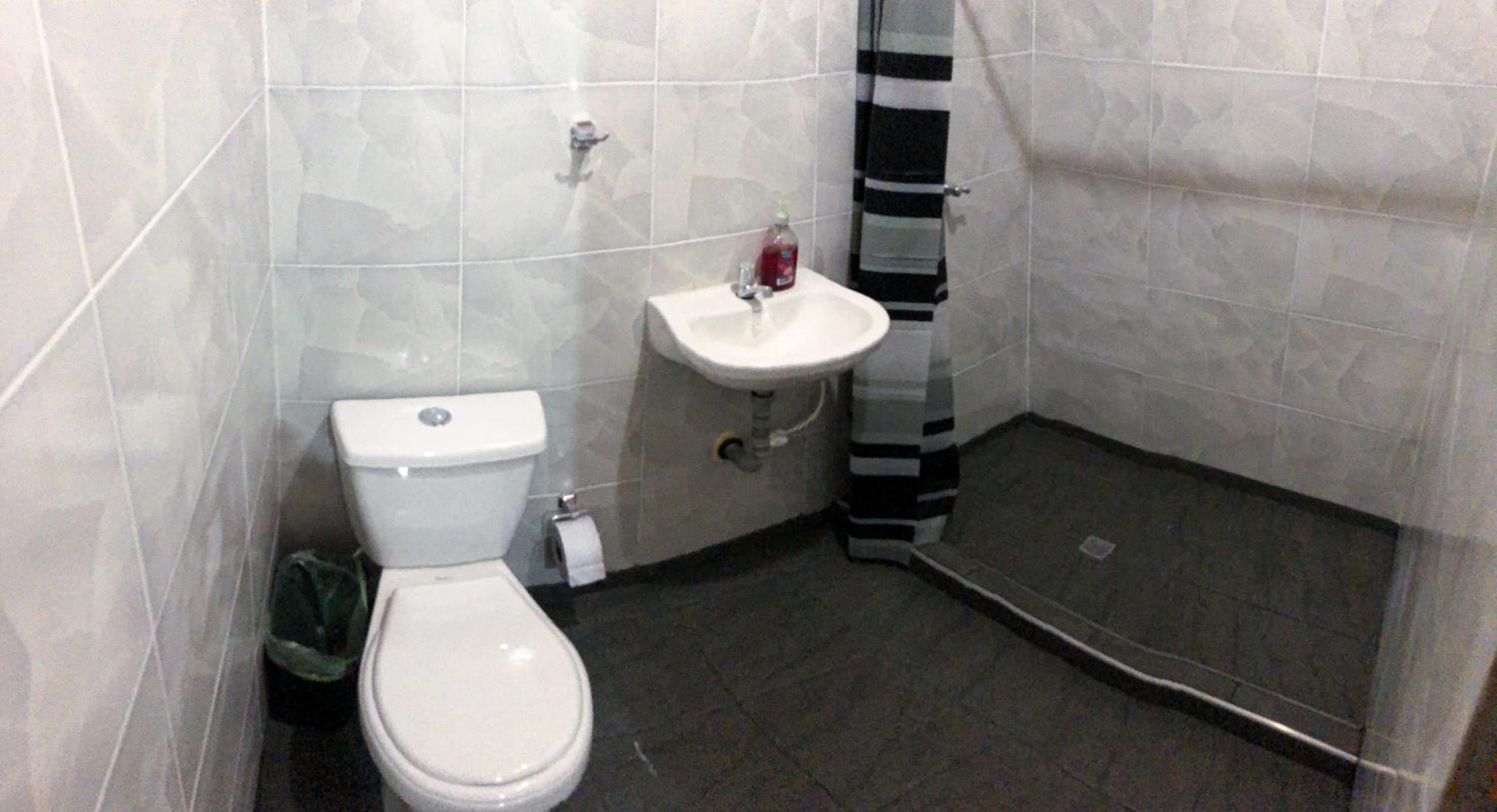 Four-Bedroom House photo 3