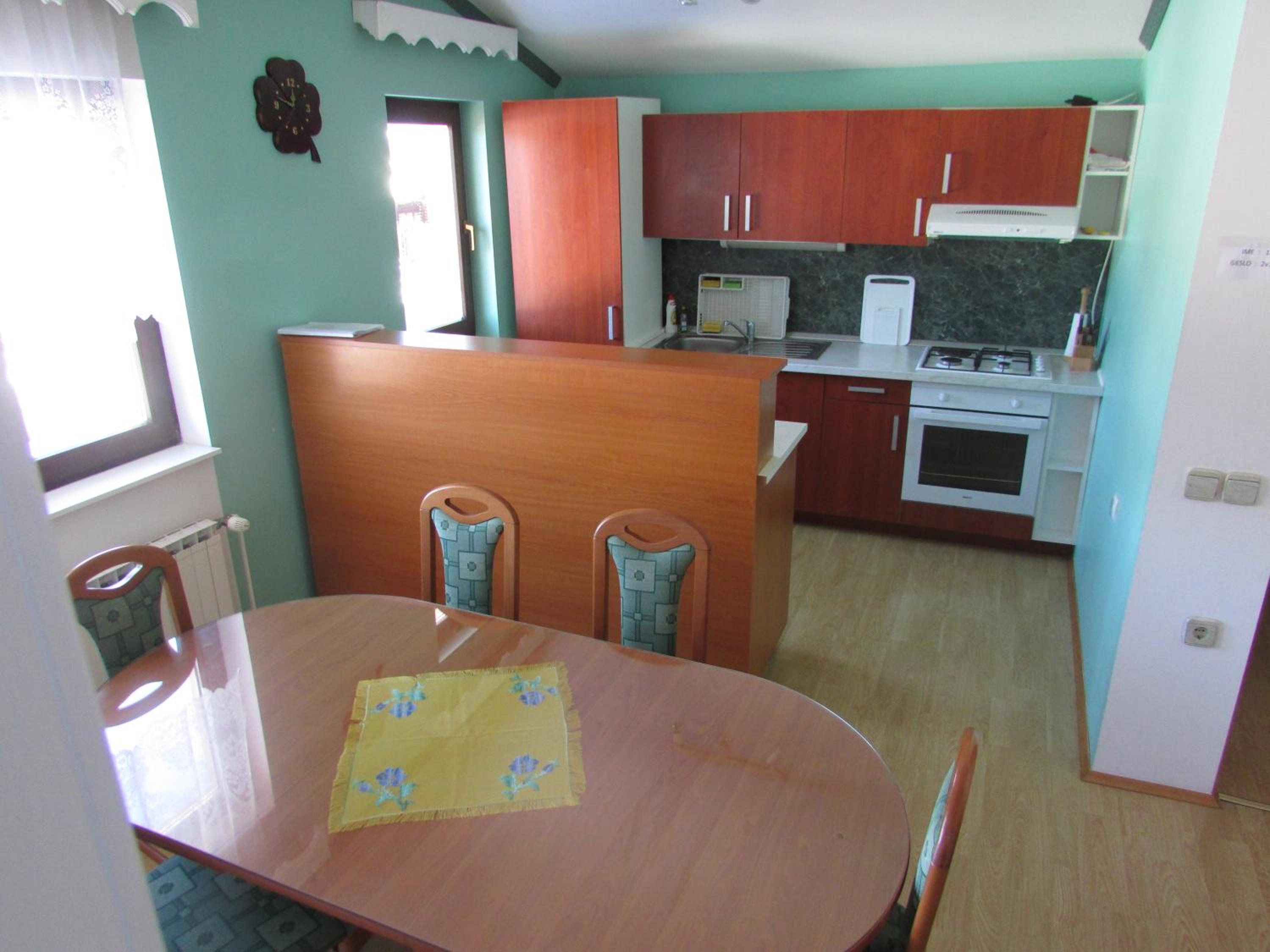 Apartment with Balcony - Photo 19