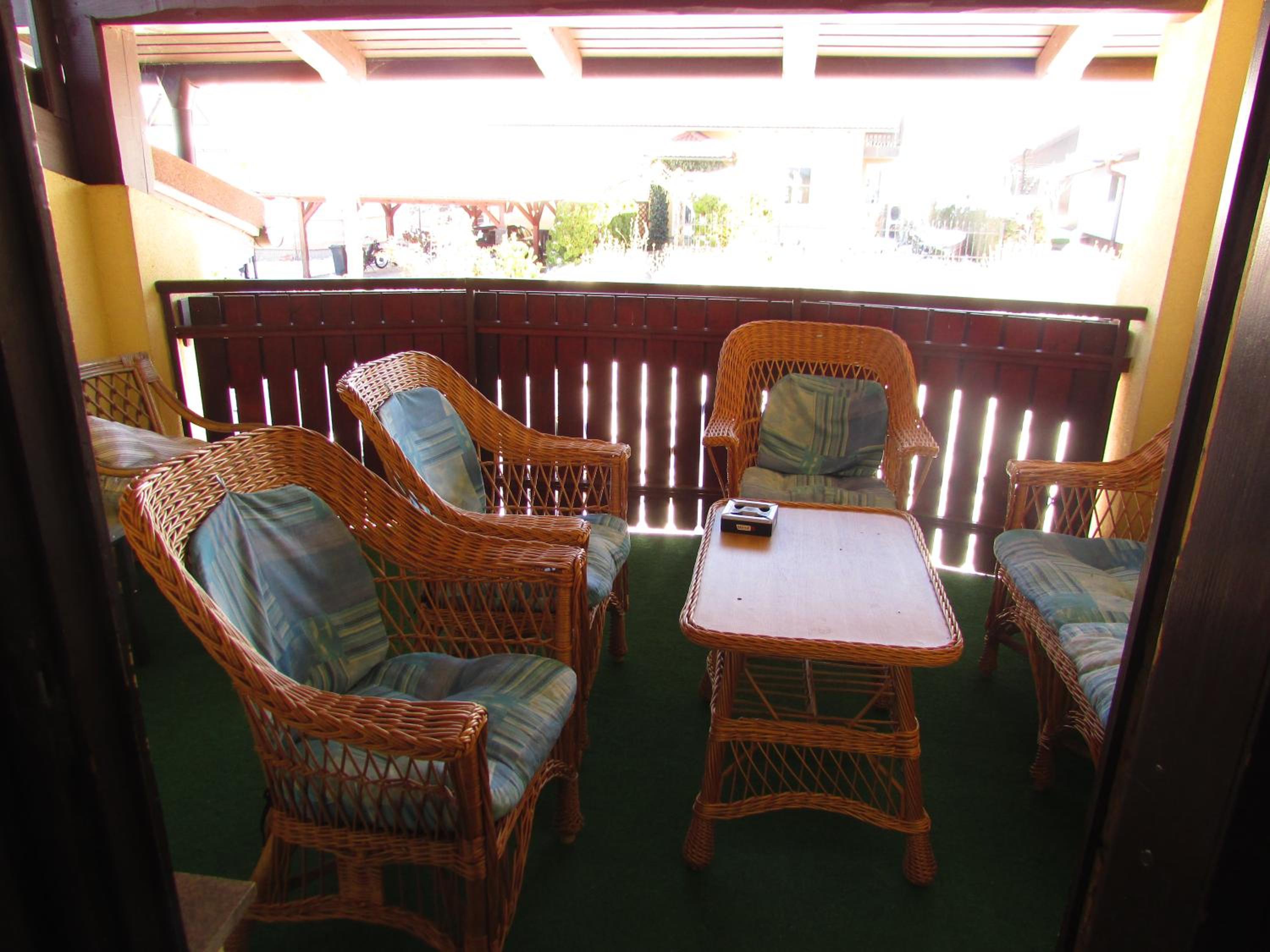 Apartment with Balcony - Photo 7