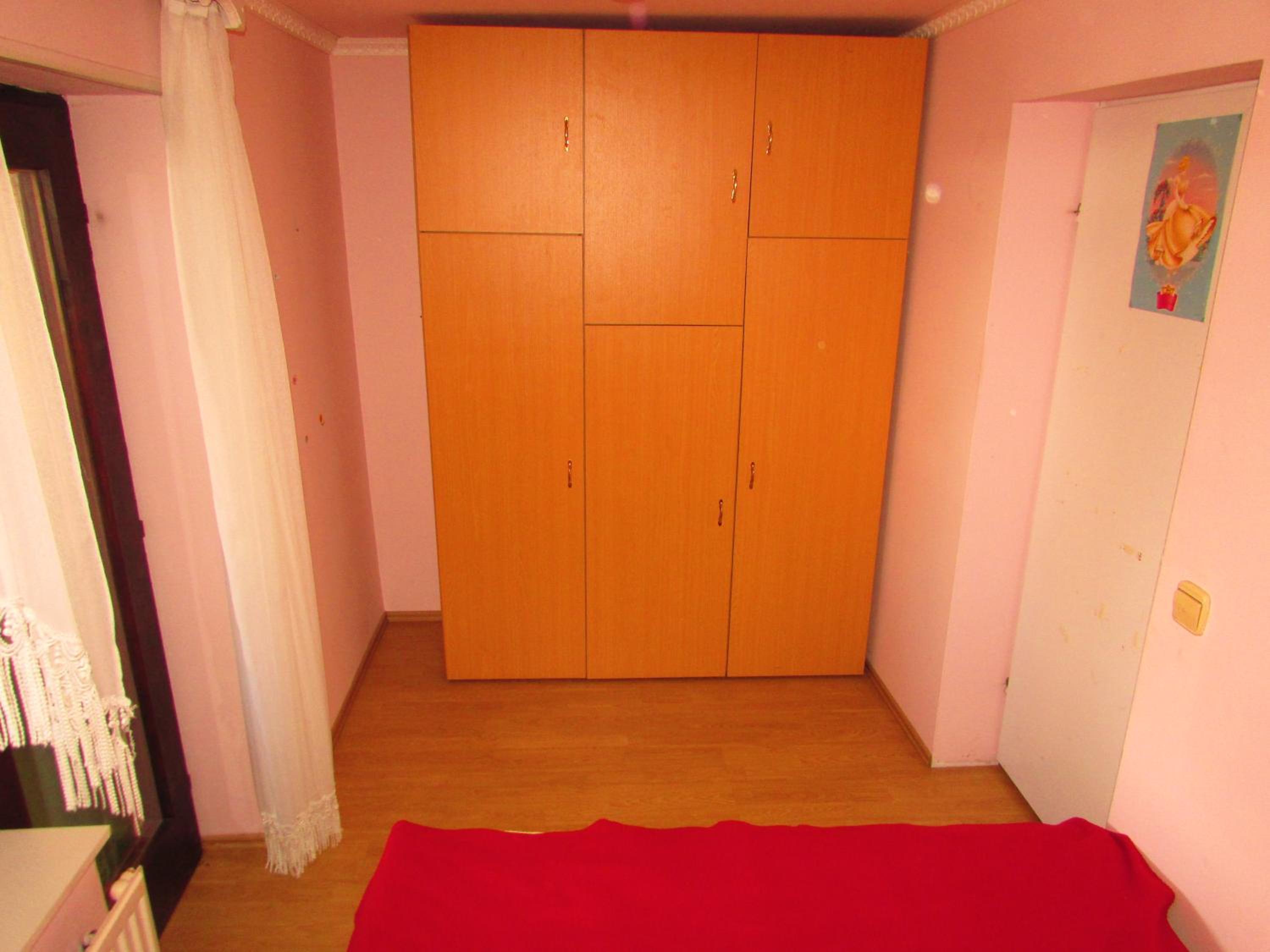 Apartment with Balcony - Photo 15