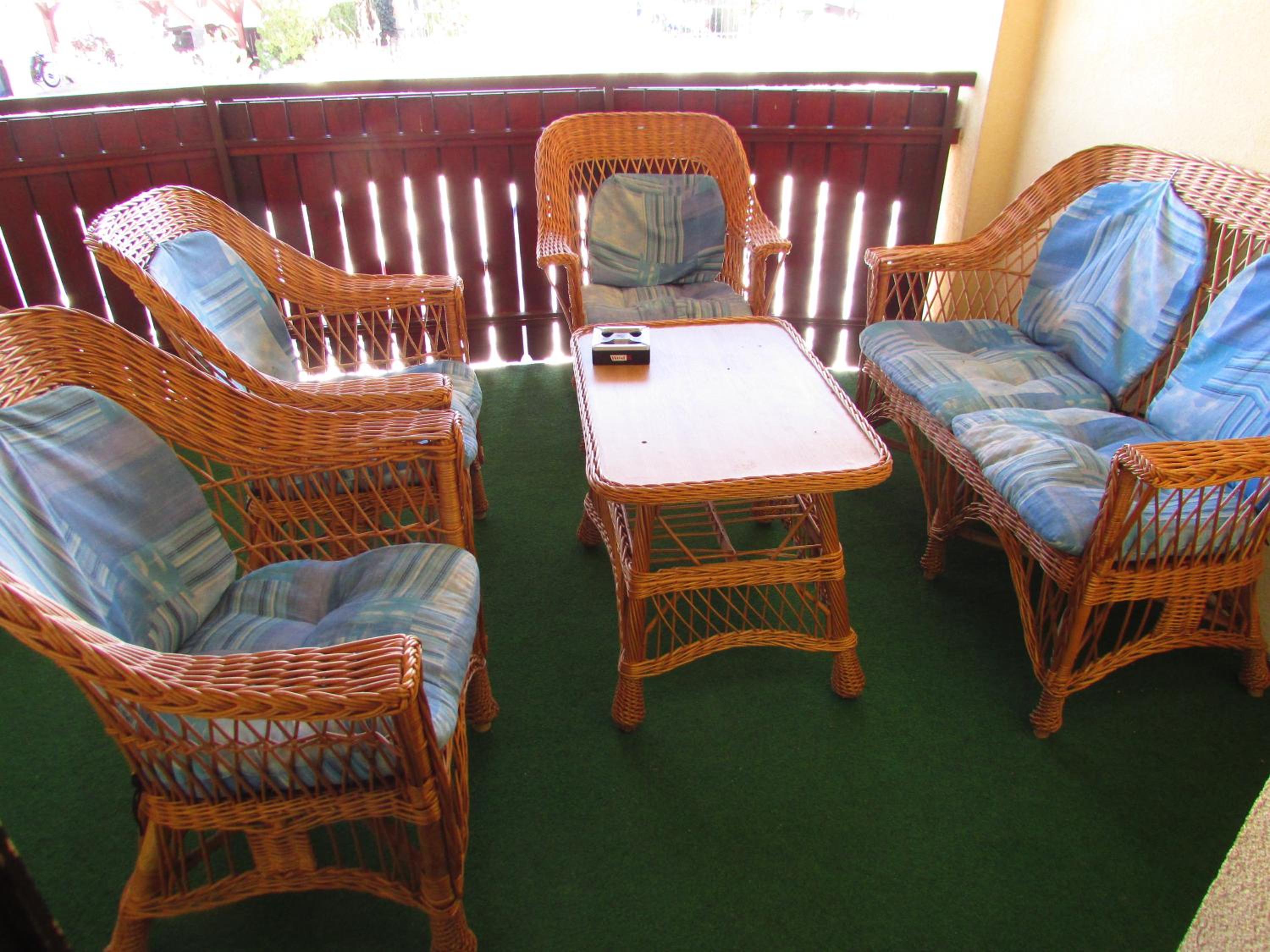 Apartment with Balcony - Photo 5