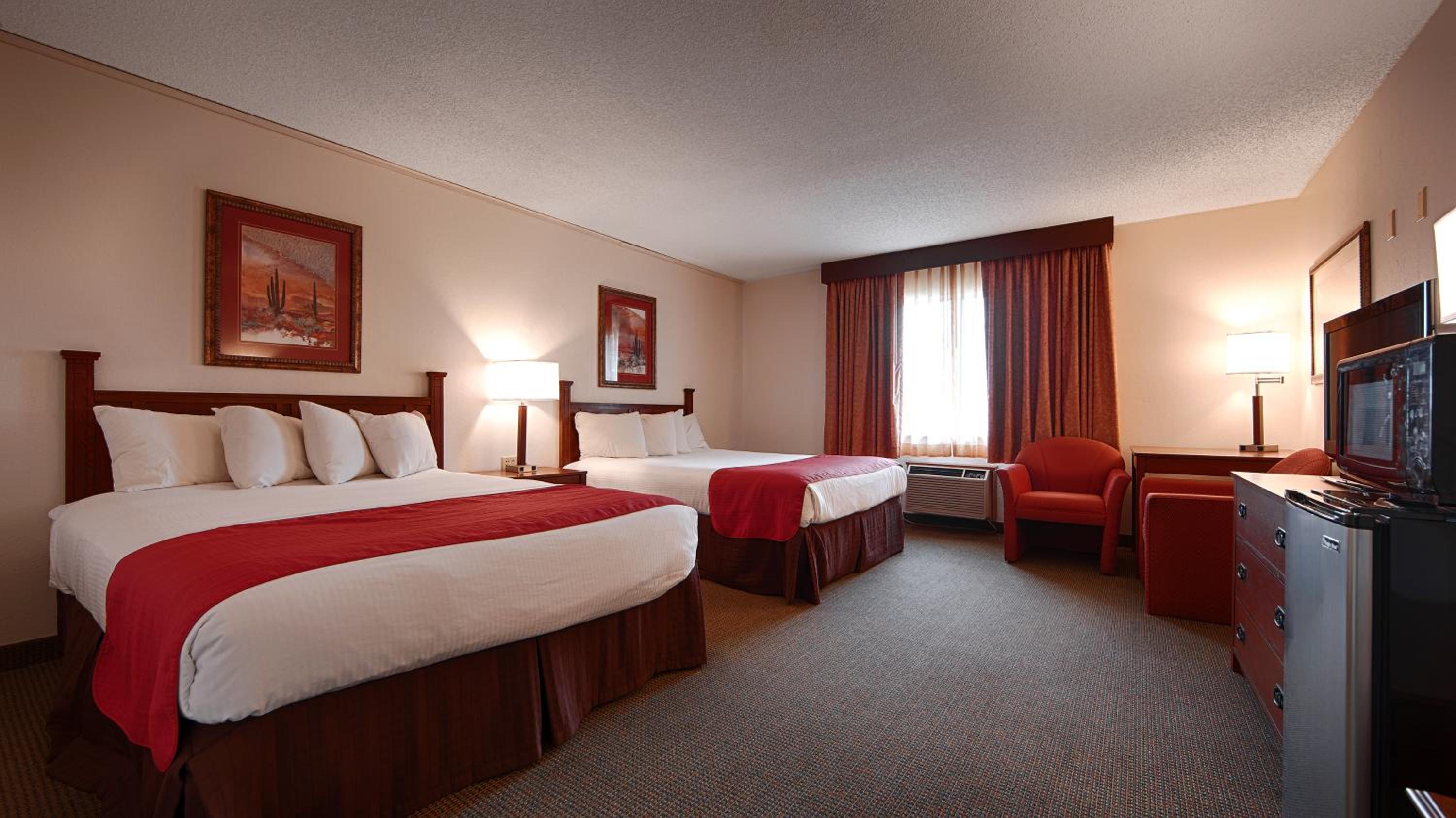 Queen Room with Two Queen Beds - Disability Access - Non Smoking photo 2